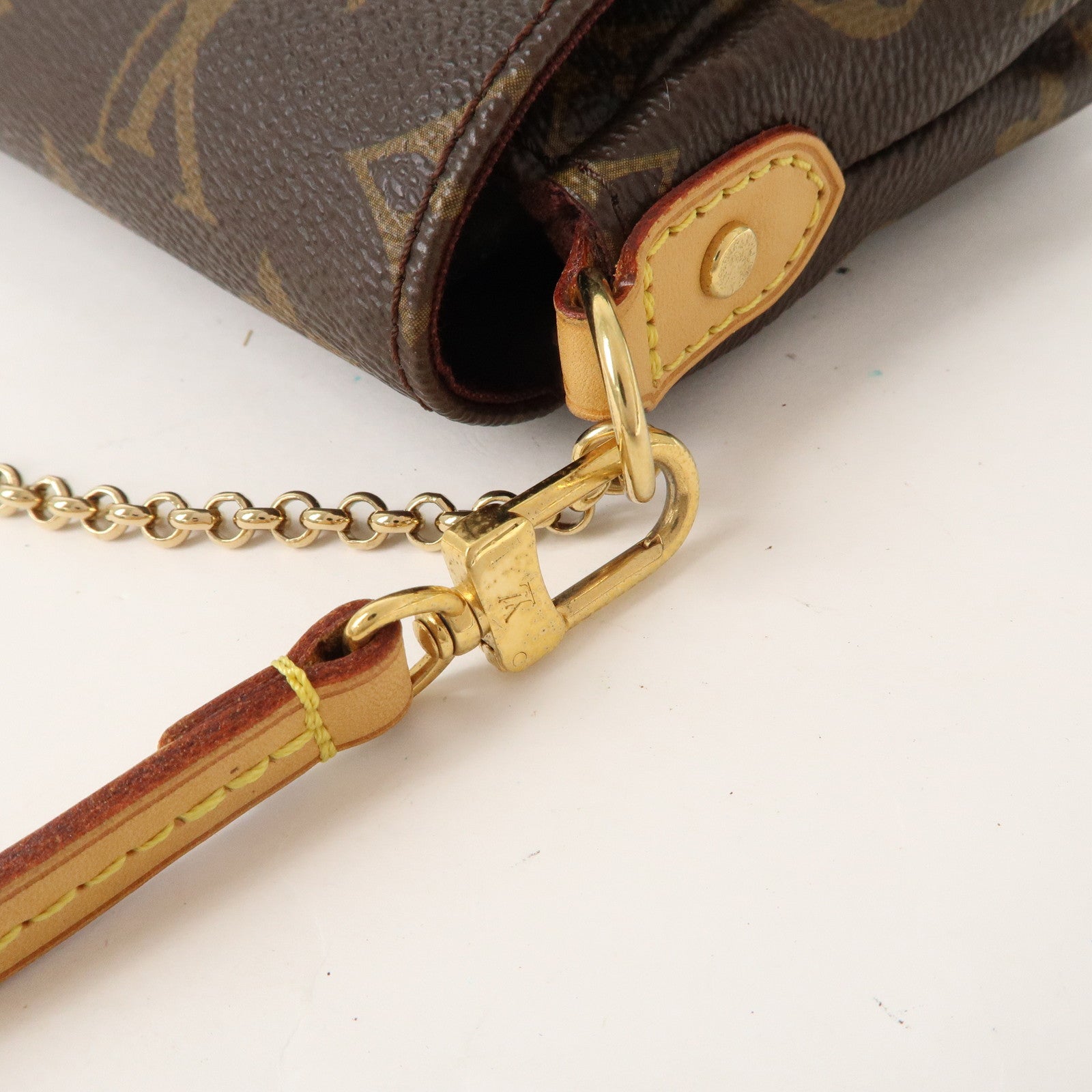 Louis Vuitton Monogram Favorite MM 2Way Shoulder Bag M40718