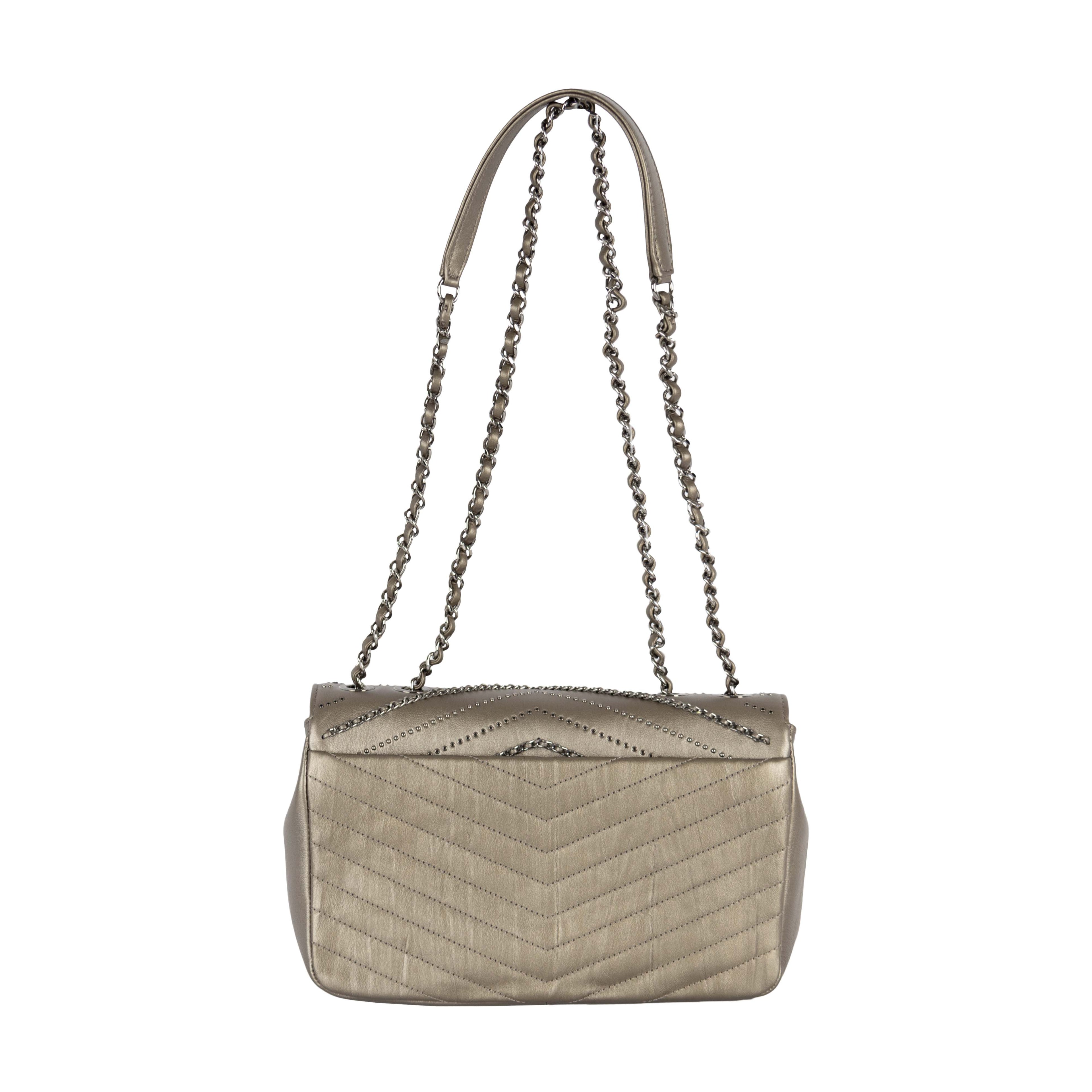 CHANEL Chanel Embelished 'Chain Sequins' Chevron Flap Bag