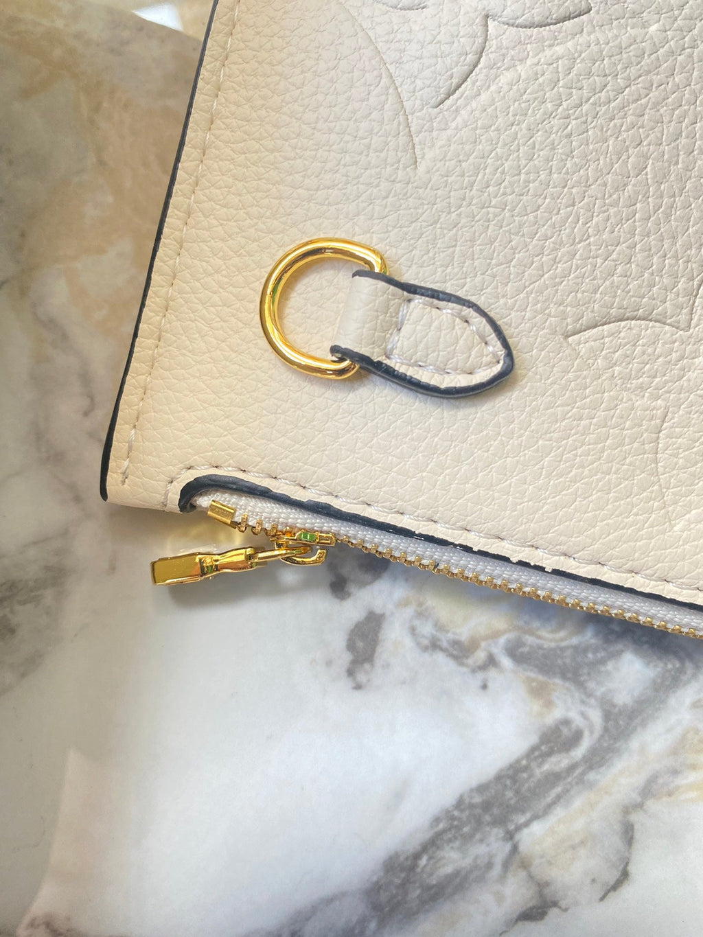 Luxury Bags Louis Vuitton  790