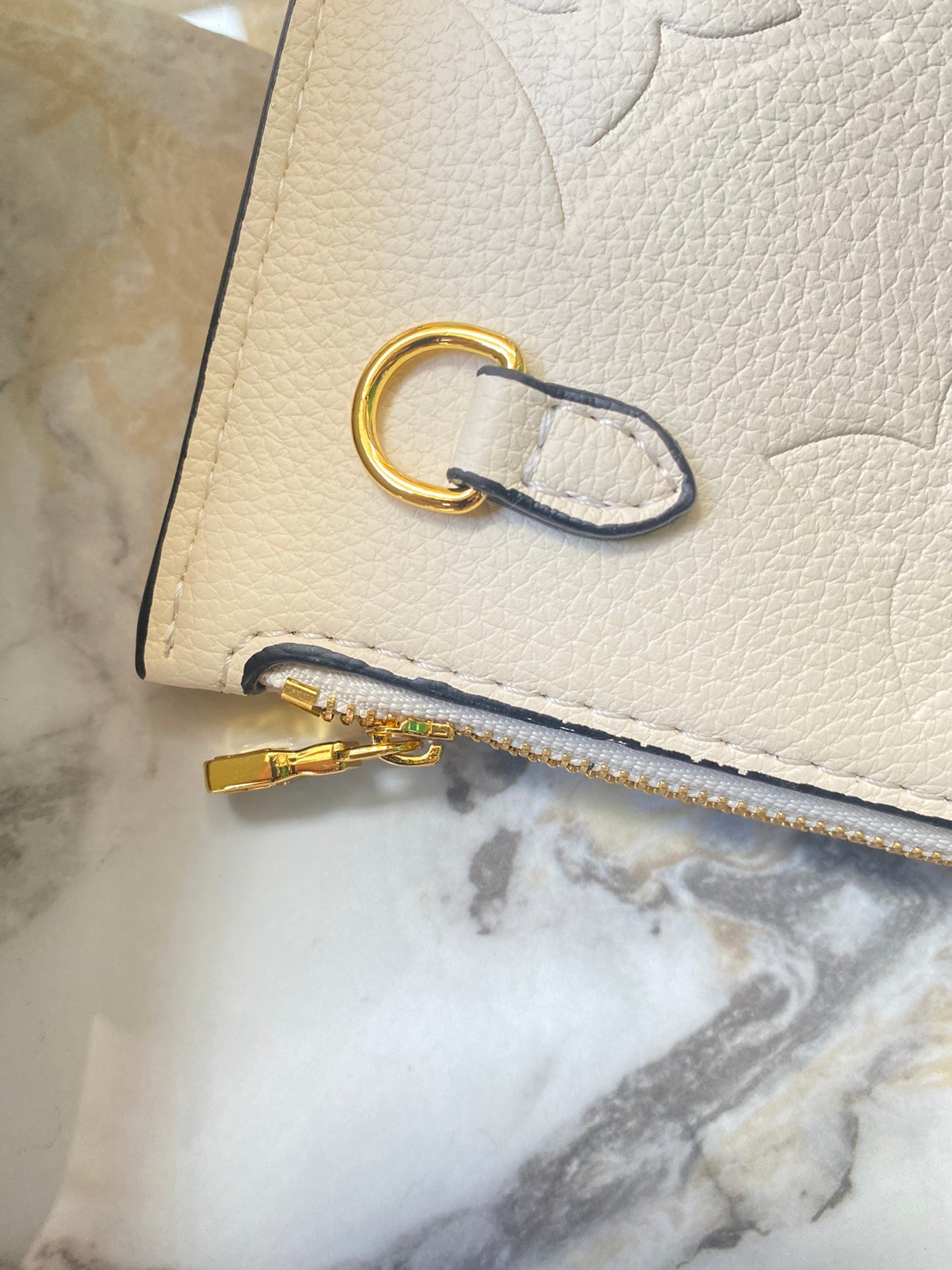 Luxury Bags Louis Vuitton  790
