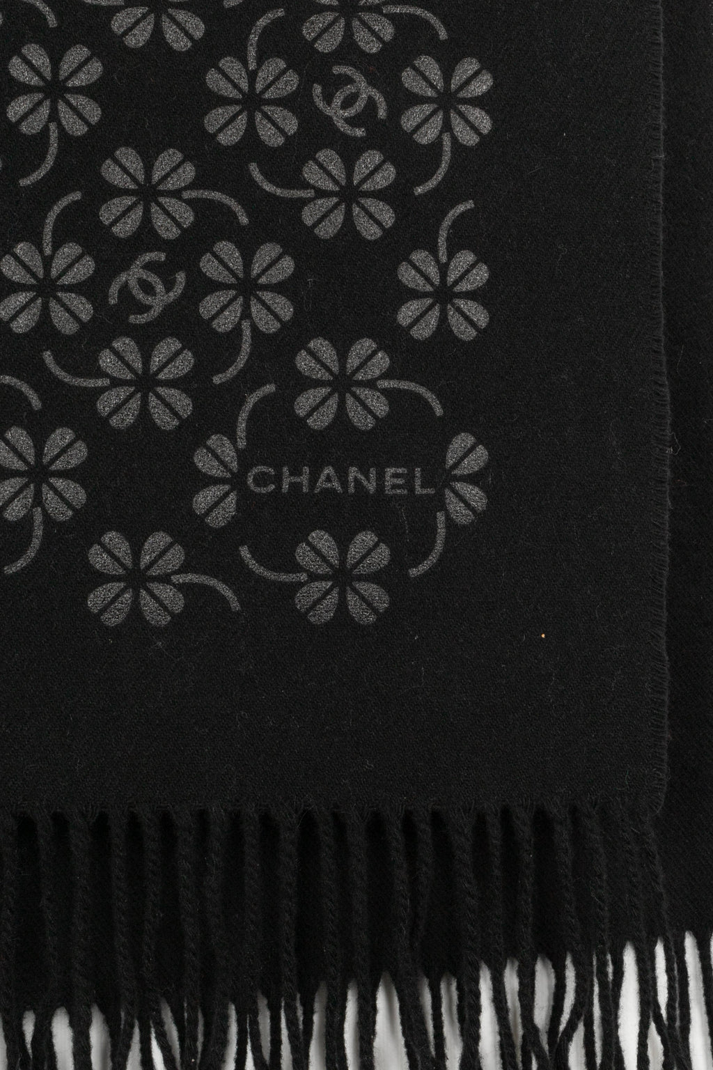 Echarpe en cachemire Chanel