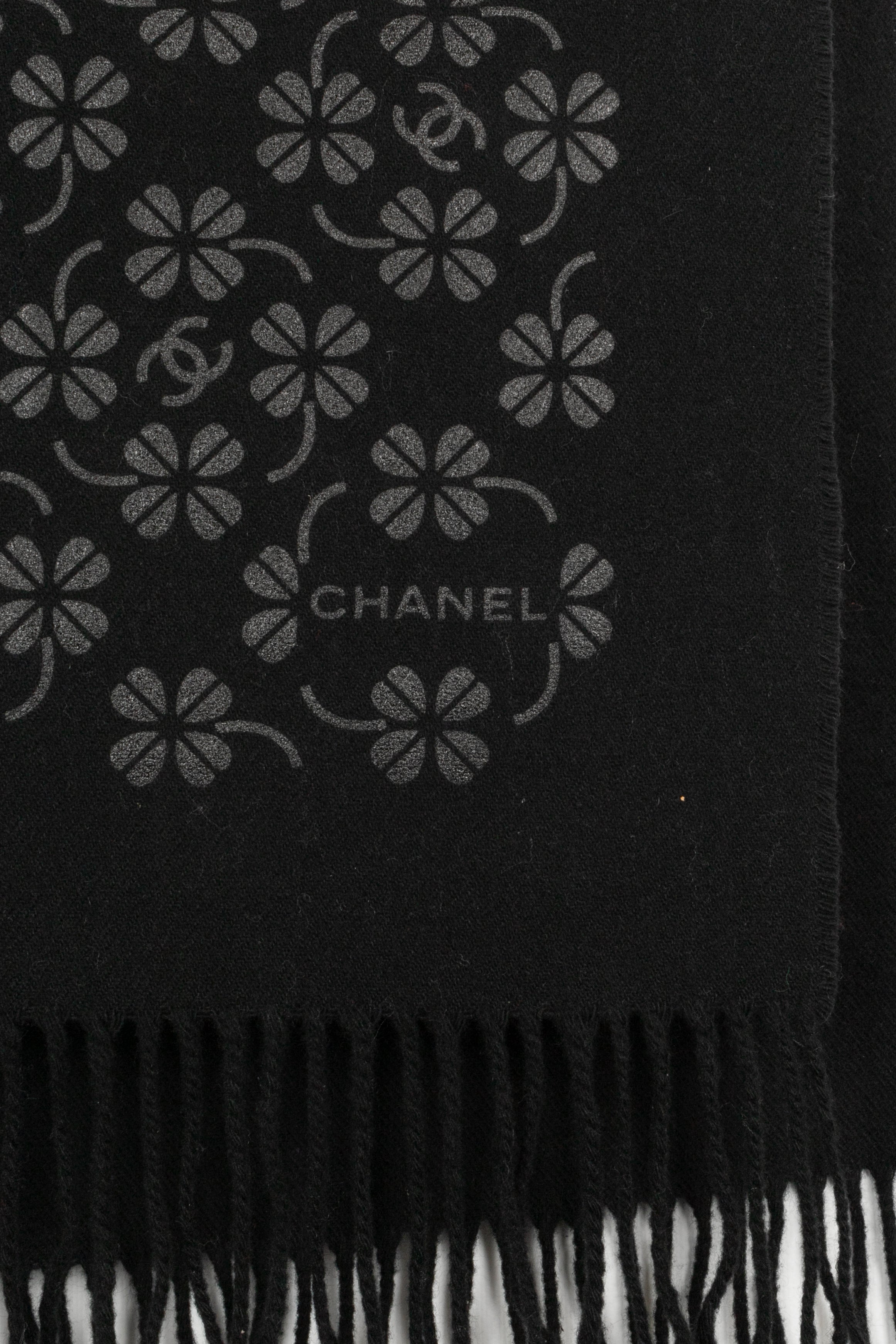 Echarpe en cachemire Chanel