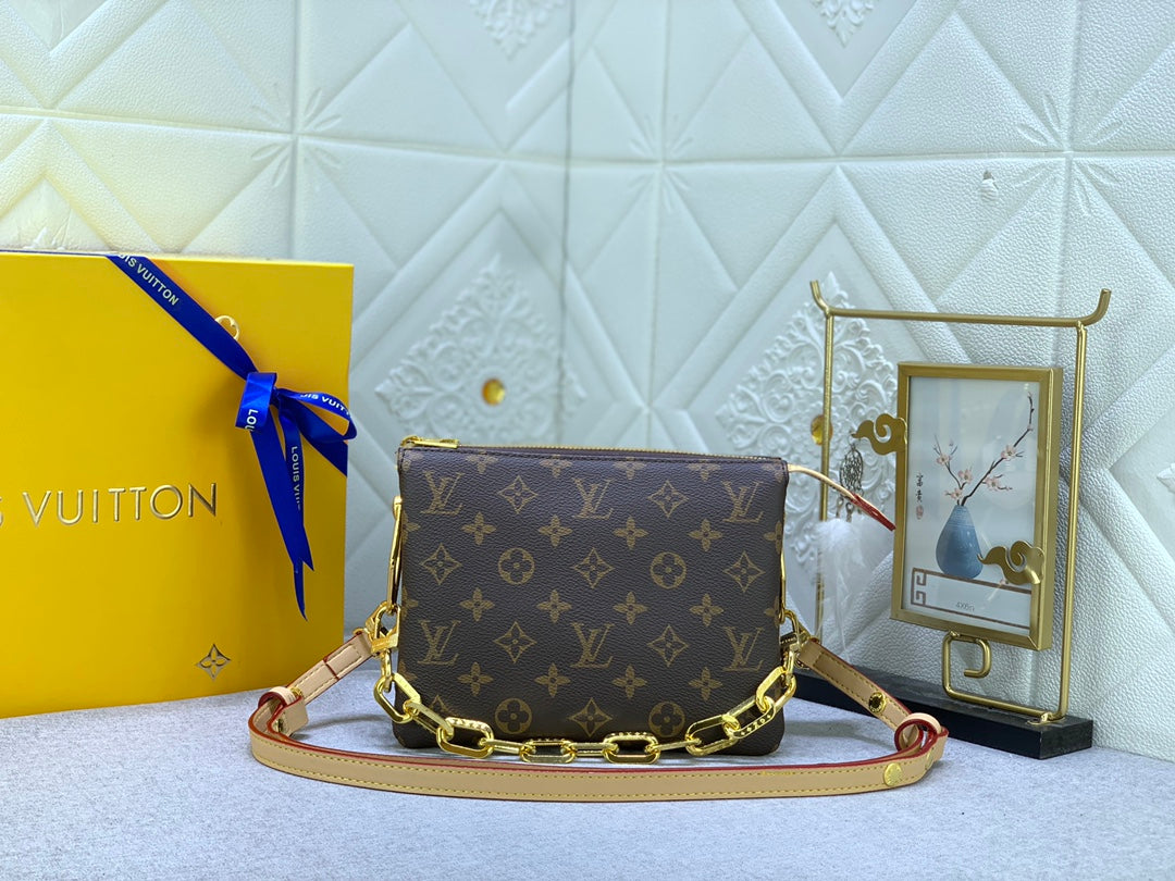 Luxury Bags Louis Vuitton  880