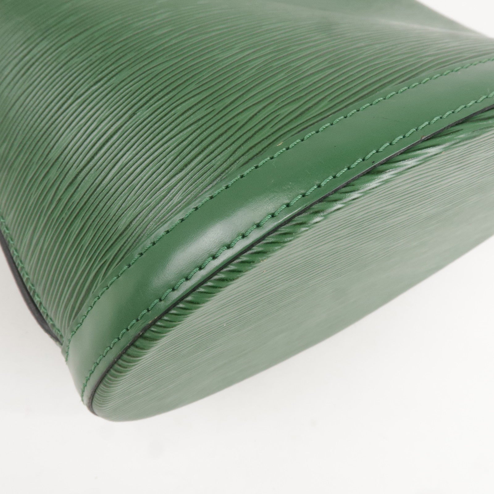 Louis Vuitton Epi Cluny Shoulder Bag Borneo Green M52254
