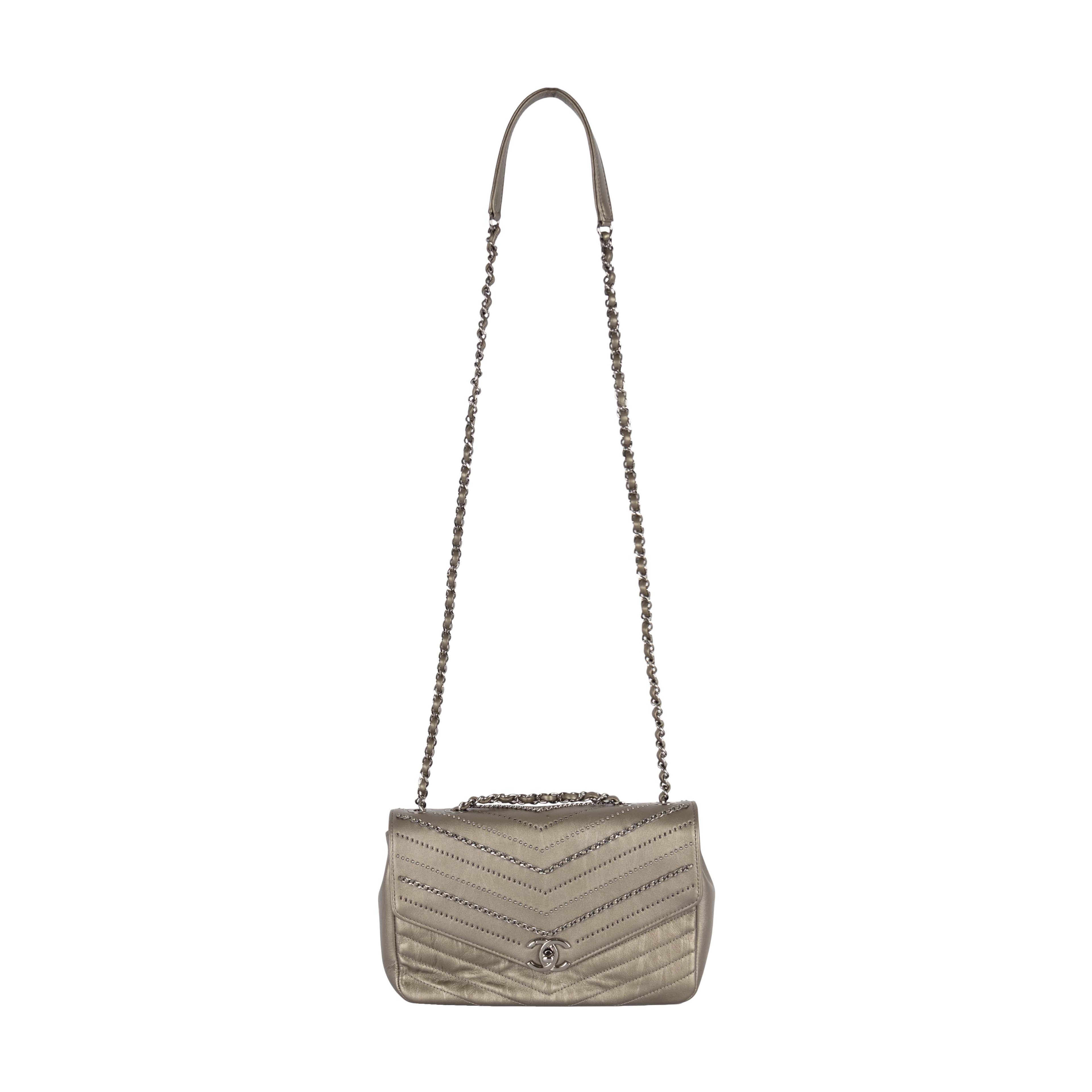 CHANEL Chanel Embelished 'Chain Sequins' Chevron Flap Bag