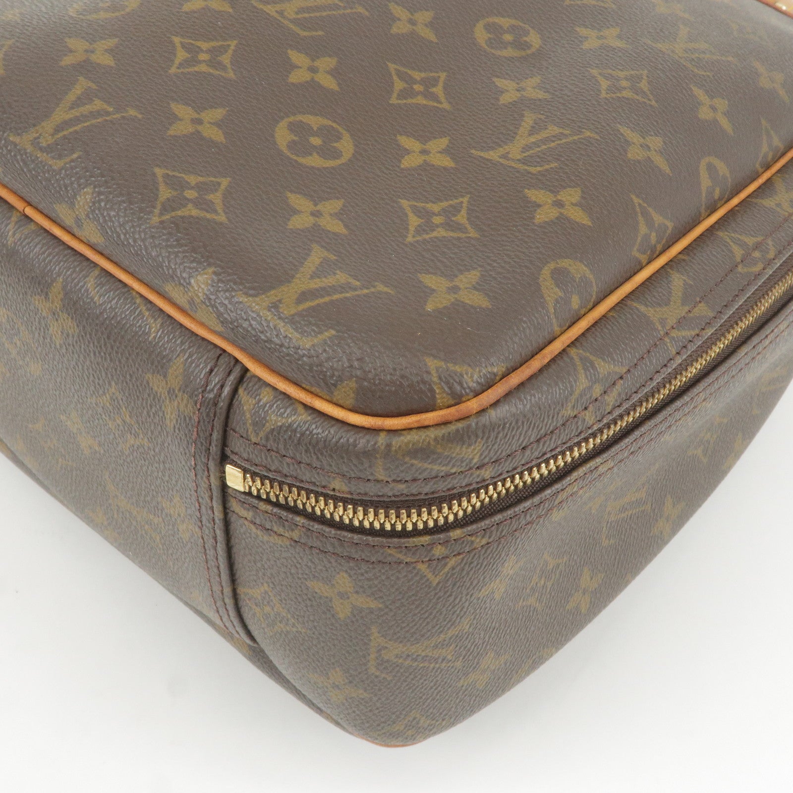 Louis Vuitton Monogram Excursion Shoes Case Hand Bag M41450