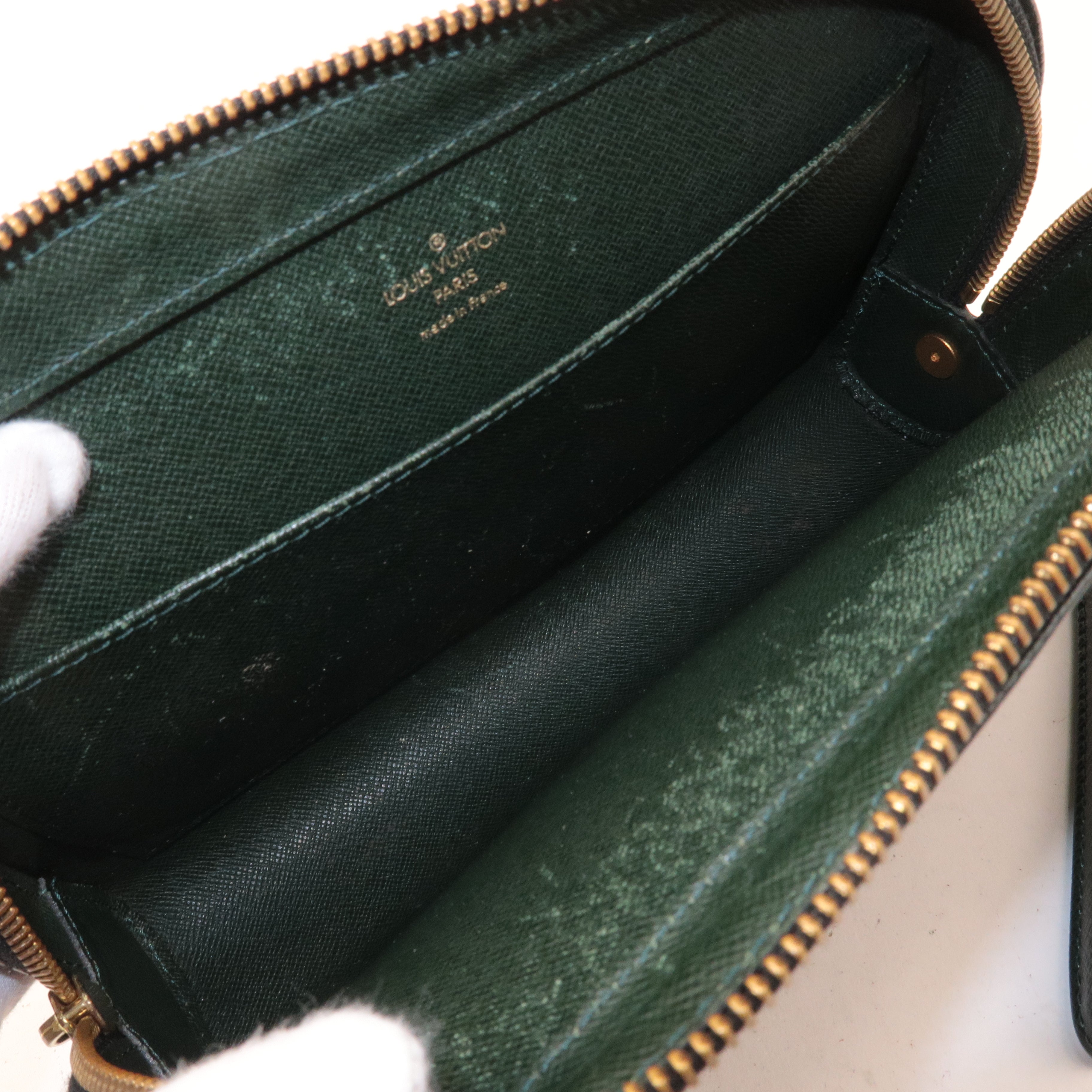 Louis Vuitton Set of 3 Taiga Baikal Clutch Bag Pouch Epicea M30184