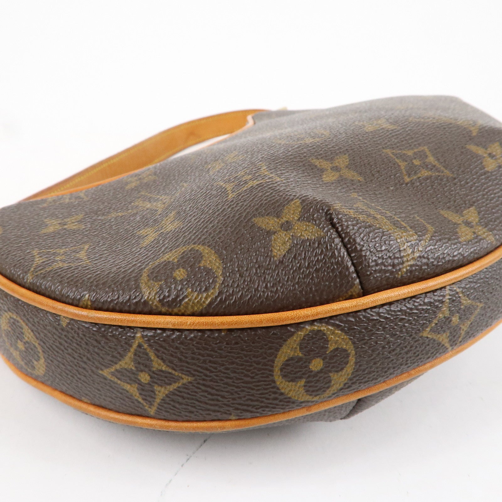 Louis Vuitton Monogram Pochette Croissant Shoulder Bag M51510