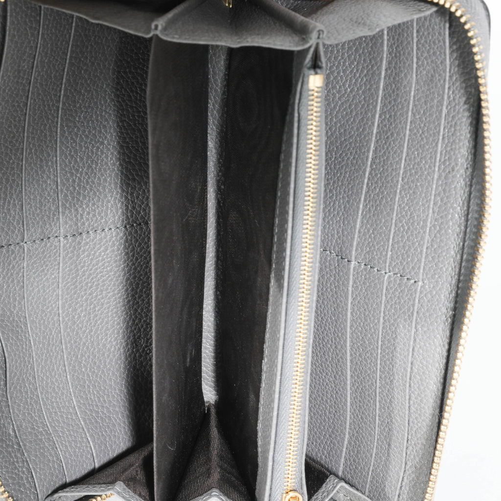 Gucci Grey Grainy Calfskin Zumi Zip Around Continental Wallet