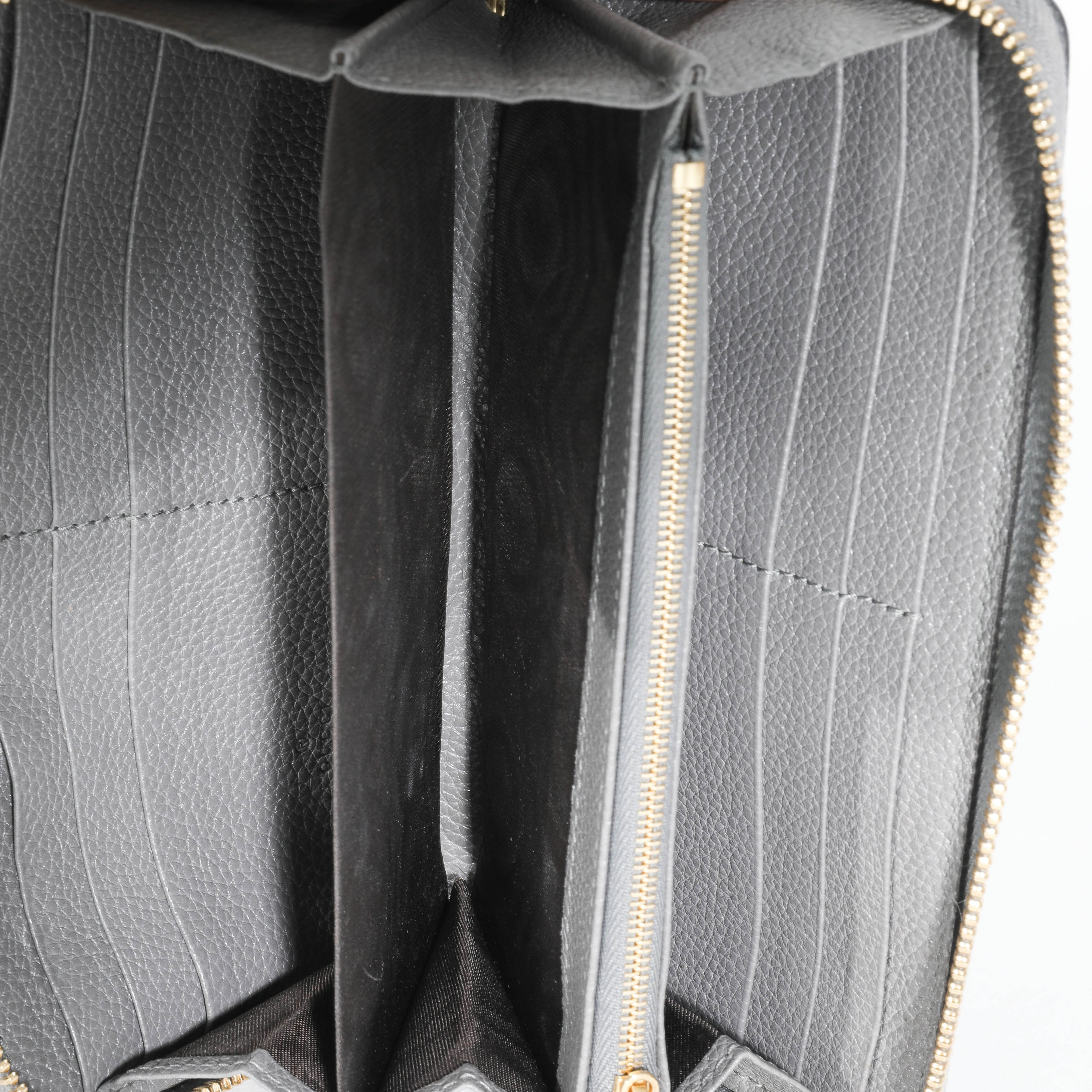 Gucci Grey Grainy Calfskin Zumi Zip Around Continental Wallet