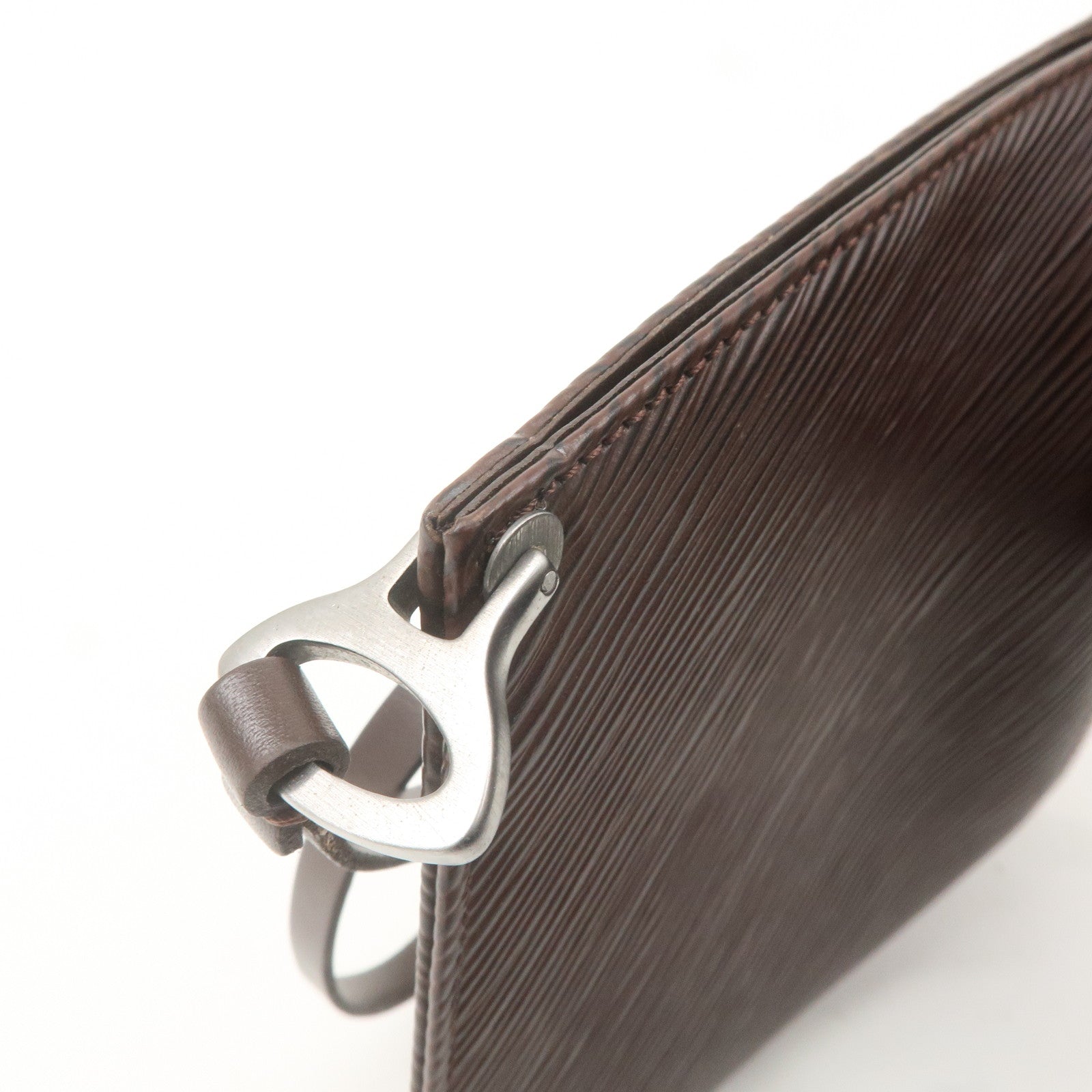 Louis Vuitton Epi Pochette Demi-Lune Hand Bag Mocha M5262D