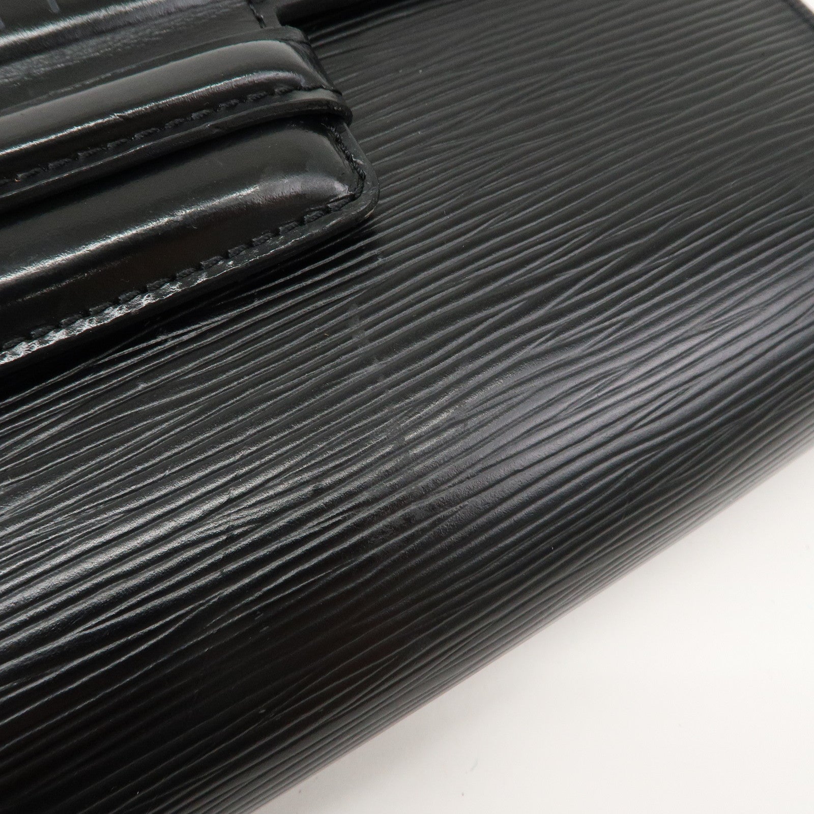 Louis Vuitton Epi Chaillot Clutch Bag Black M52542
