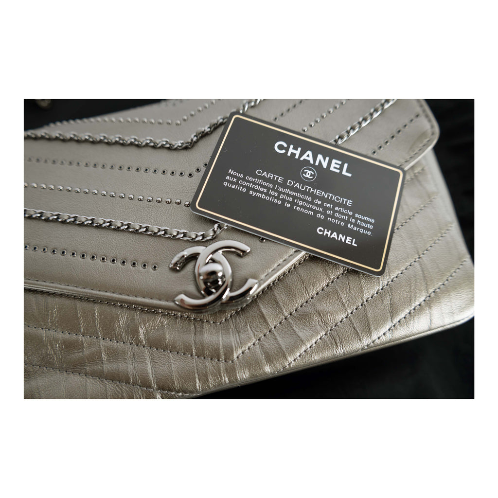 CHANEL Chanel Embelished 'Chain Sequins' Chevron Flap Bag