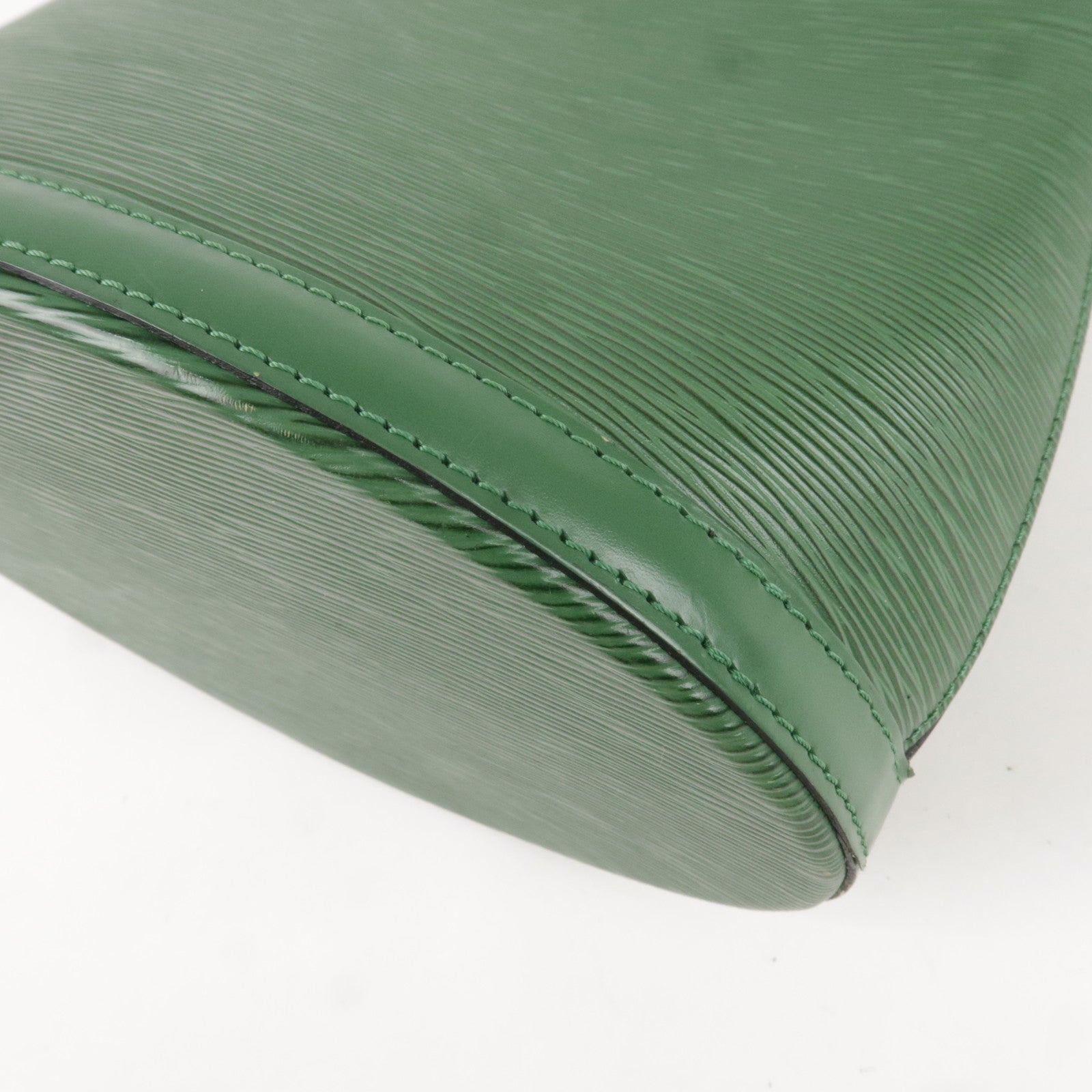 Louis Vuitton Epi Cluny Shoulder Bag Borneo Green M52254