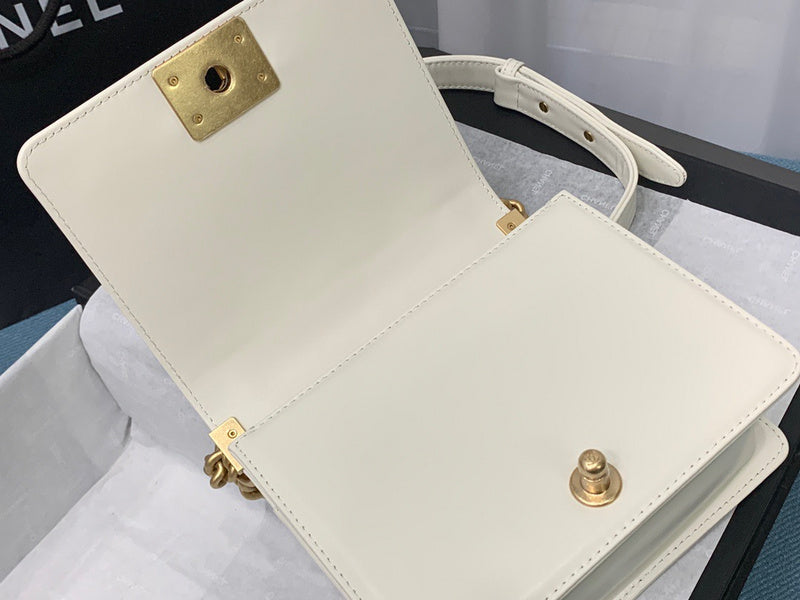 aura-bags - Chanel Bags - 7644
