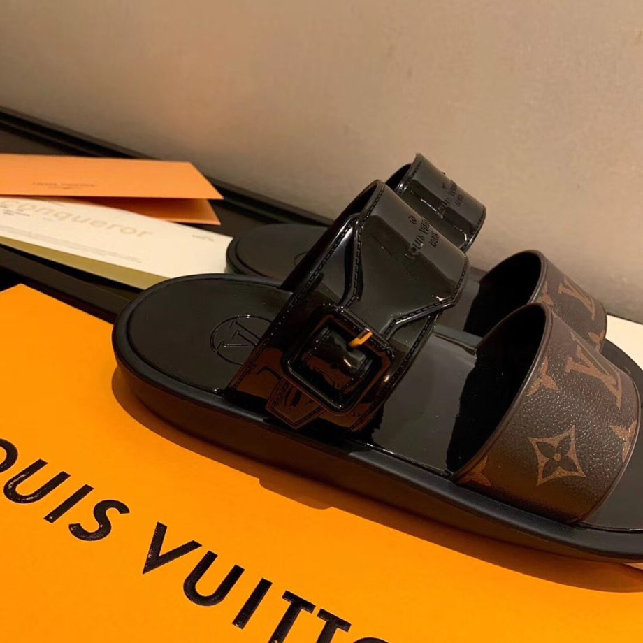 louis vuitton Sunbath Flat Mule Shiny Rubber Black For Women LV