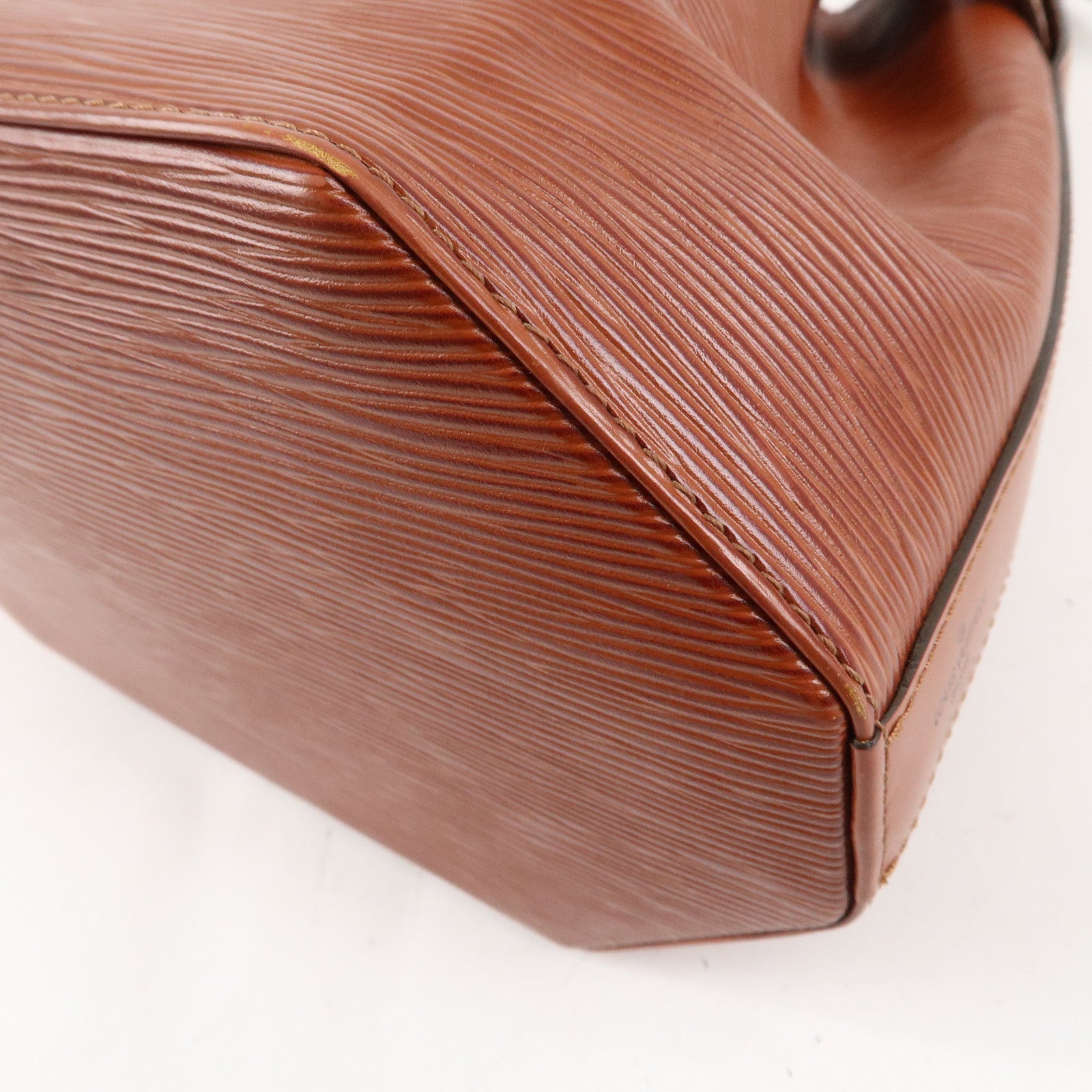 Louis Vuitton Epi Sac D'epaule PM Bucket Bag Kenya Brown M80203