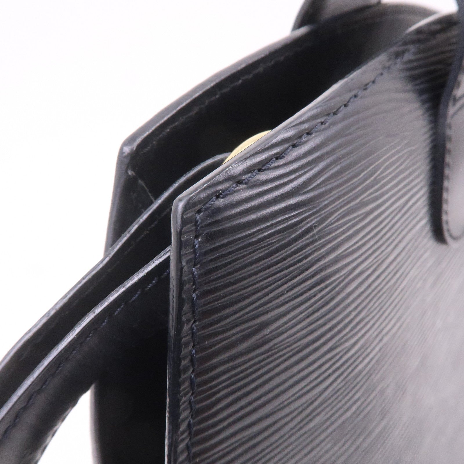 Louis Vuitton Epi Cluny Shoulder Bag Black Noir M52252