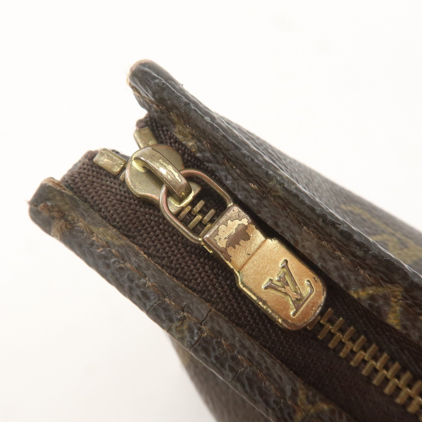 Louis Vuitton Monogram Poche Toilette 26 Clutch Bag Pouch M47542