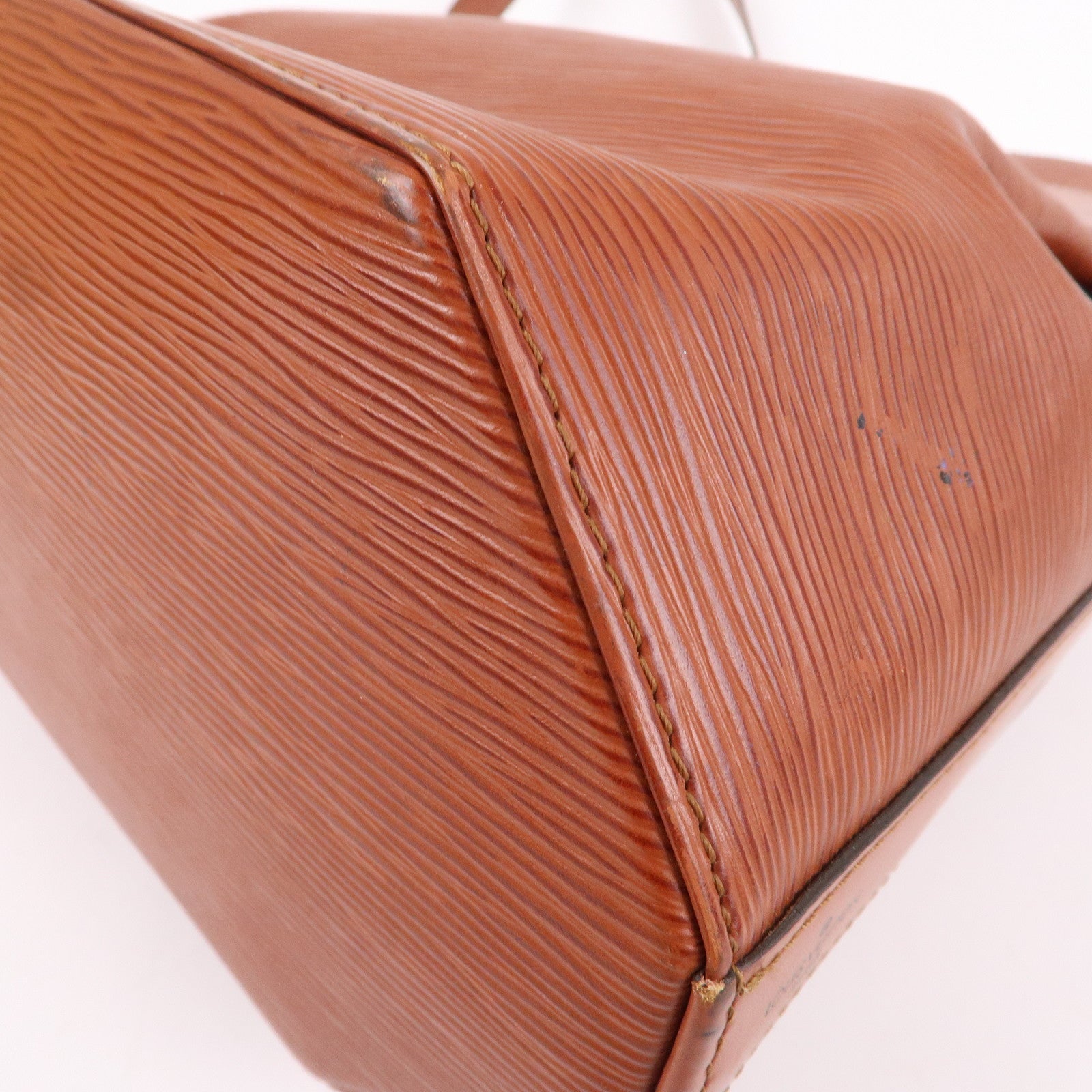 Louis Vuitton Epi Sac D'epaule GM Bucket Bag Kenya Brown M80193