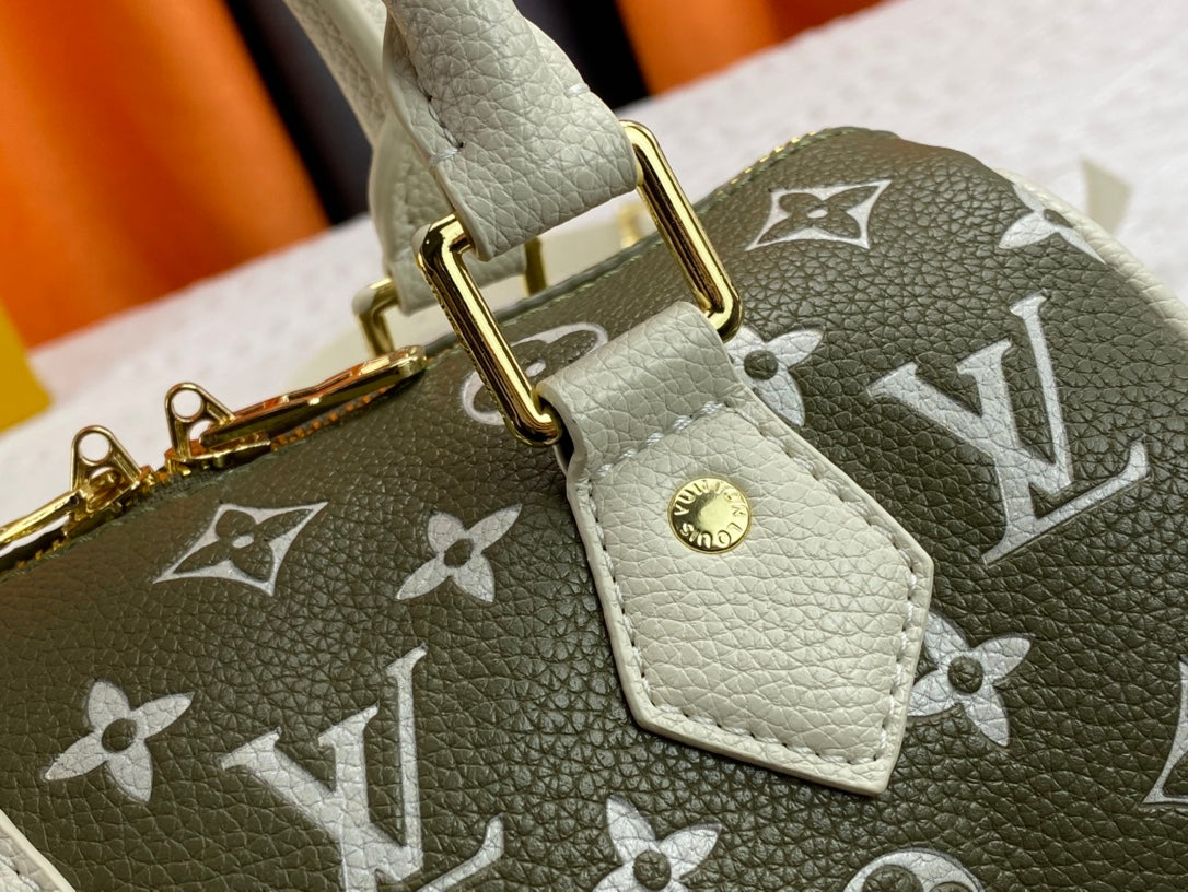 Luxury Bags Louis Vuitton  778
