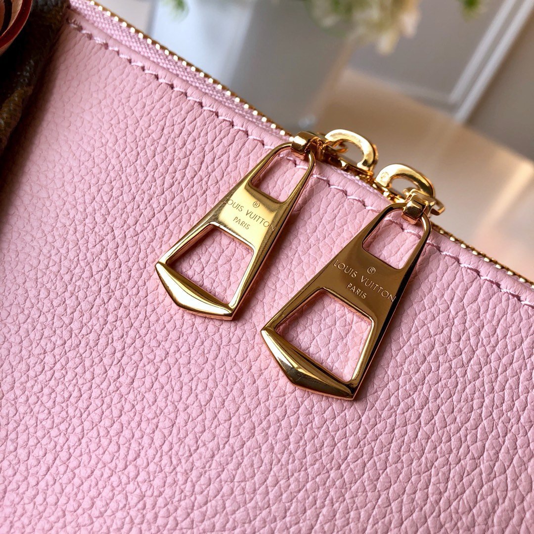 Louis Vuitton  V TOTE BB Handbag