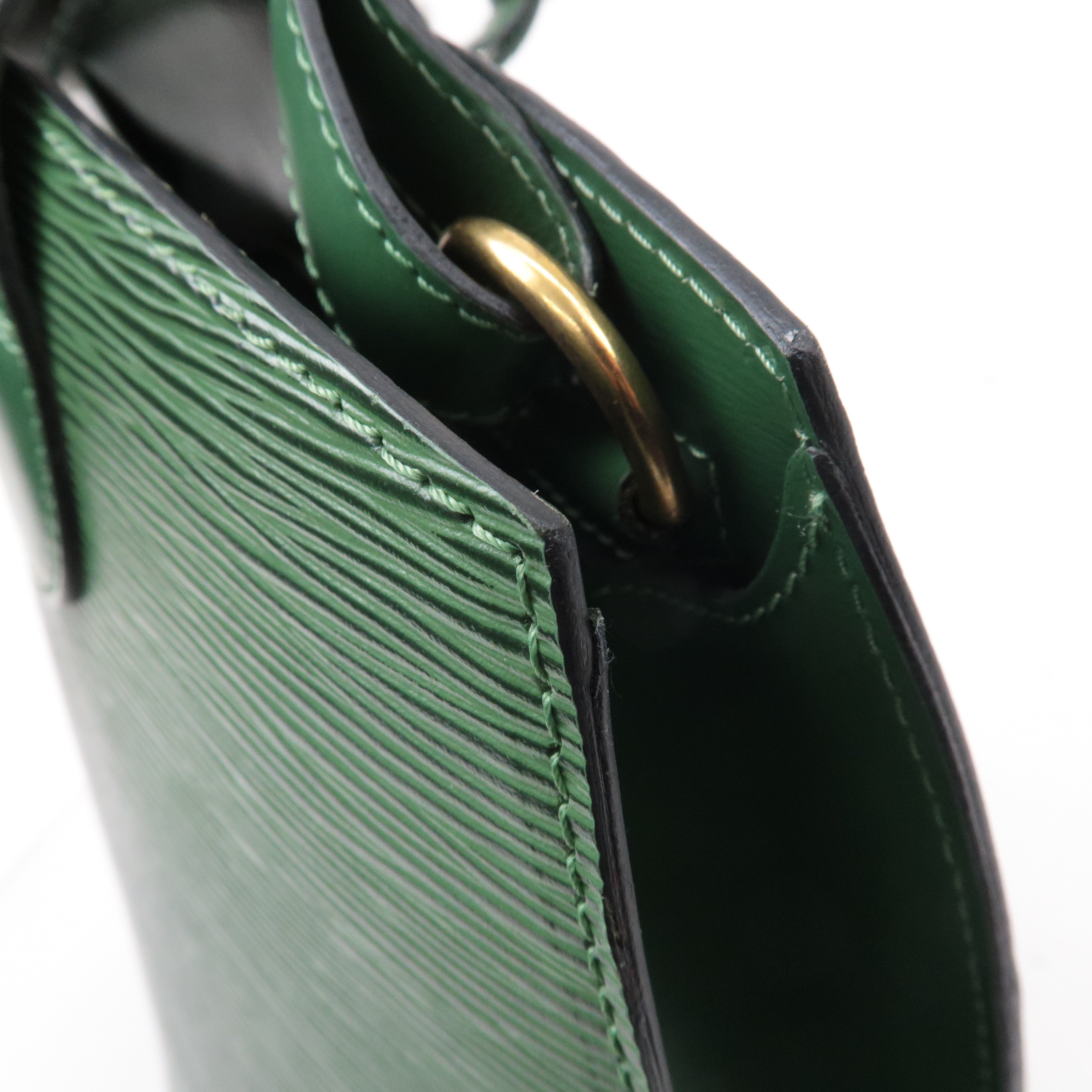 Louis Vuitton Epi Cluny Shoulder Bag Borneo Green M52254