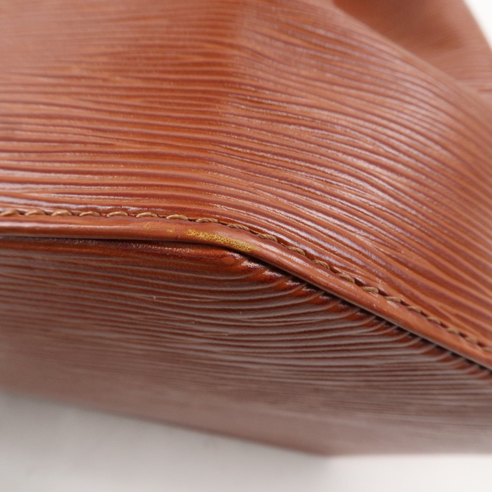 Louis Vuitton Epi Sac D'epaule PM Bucket Bag Kenya Brown M80203