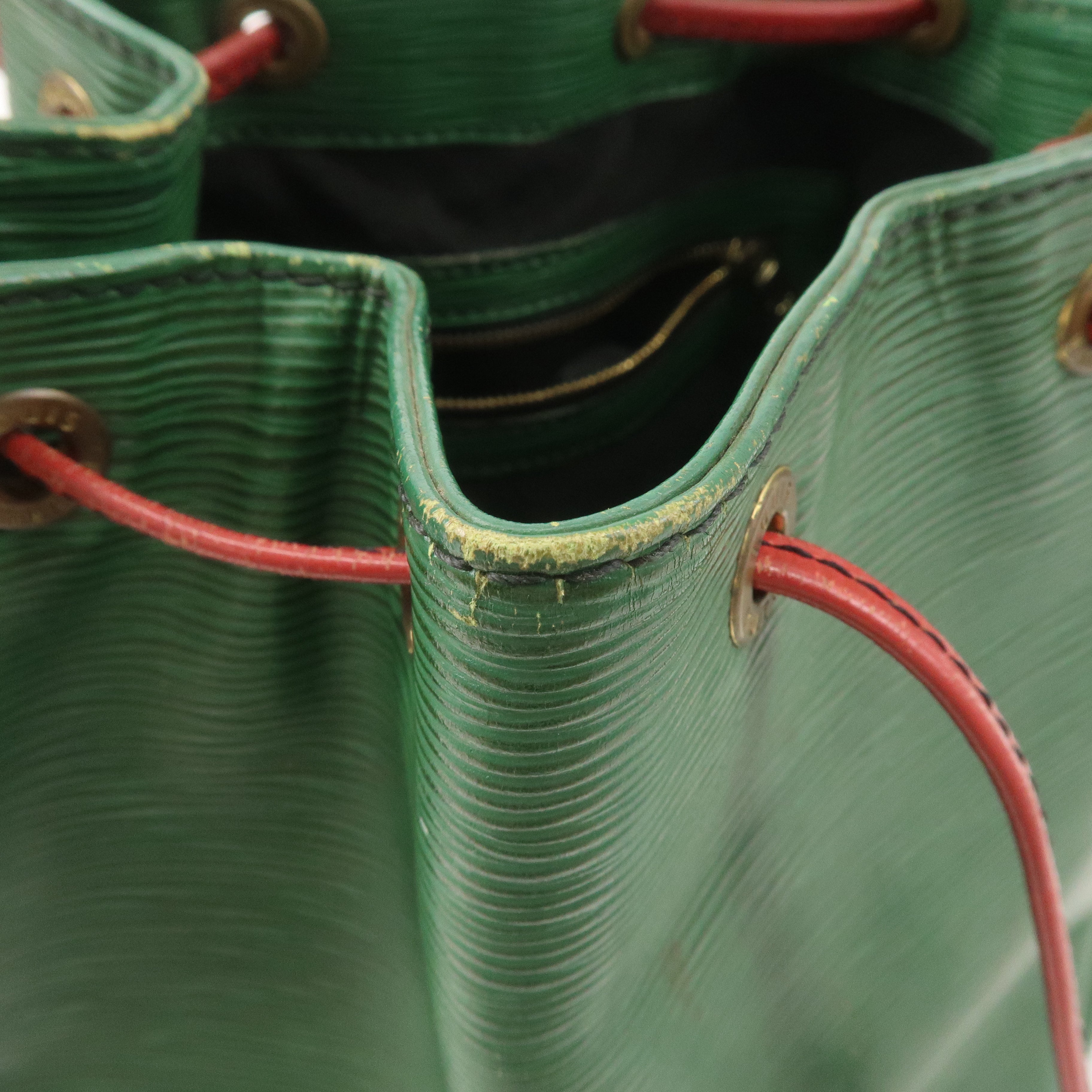 Louis Vuitton Epi Petit Noe Shoulder Bag Green Red M44147