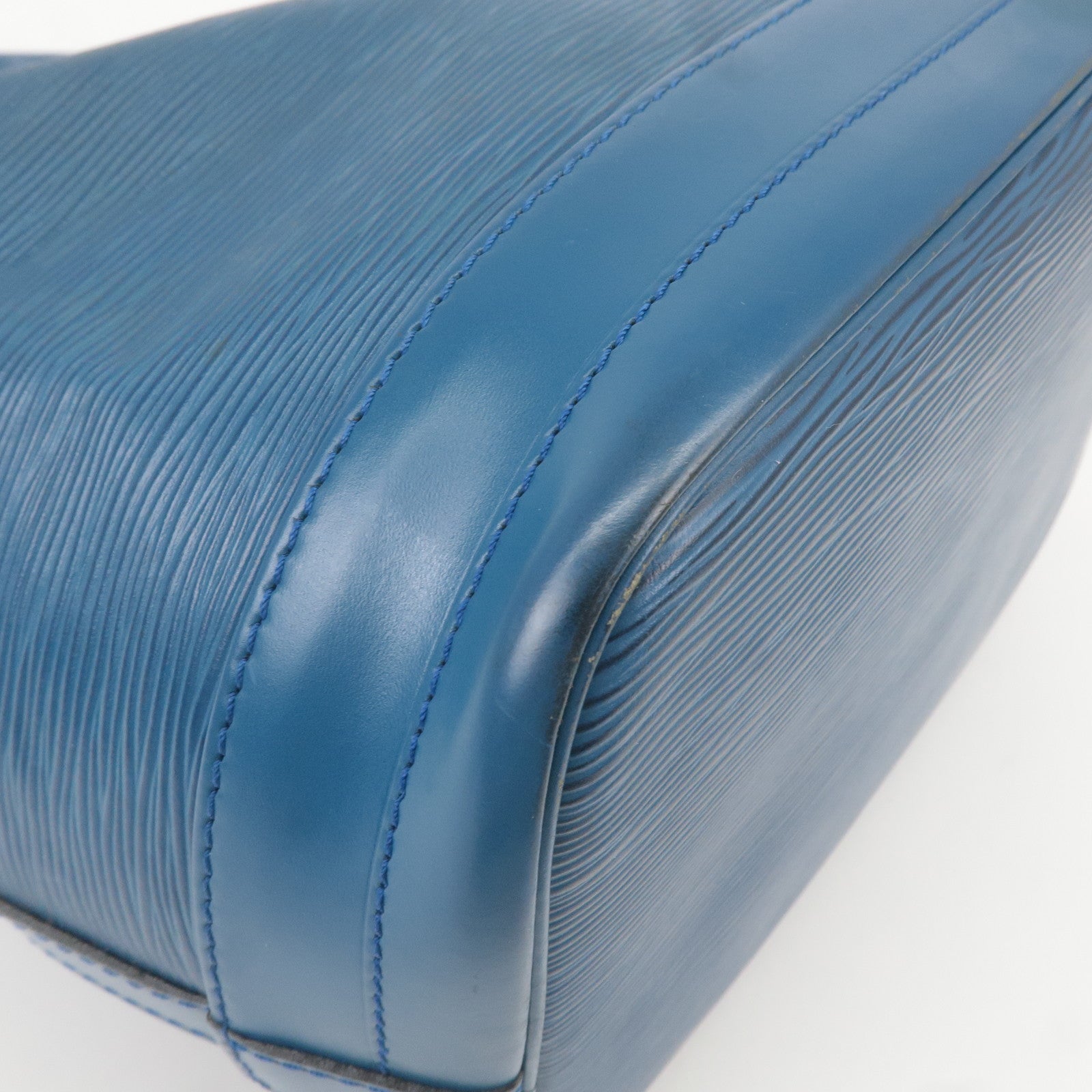 Louis Vuitton Epi Noe Shoulder Bag Toledo Blue M44005