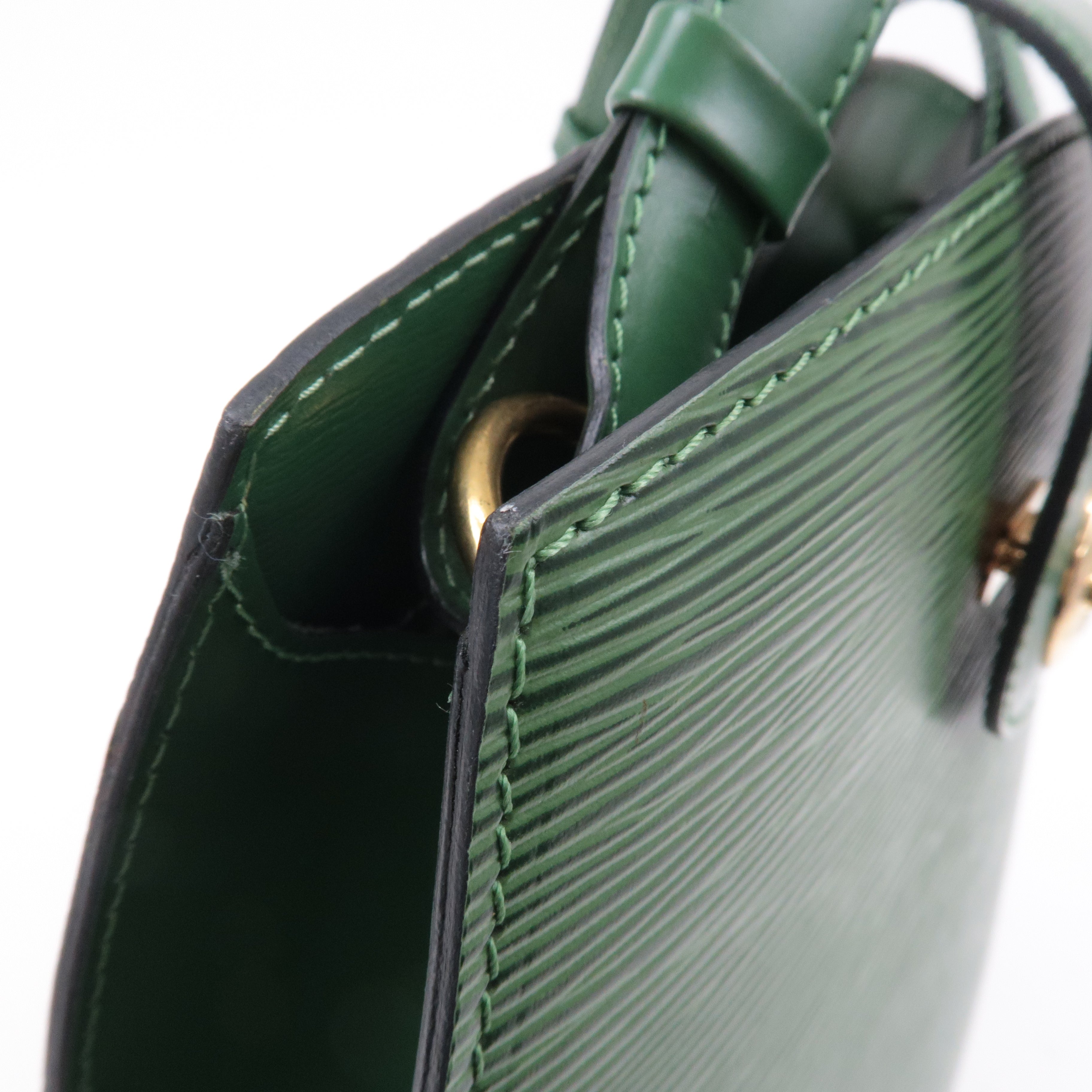 Louis Vuitton Epi Cluny Shoulder Bag Borneo Green M52254
