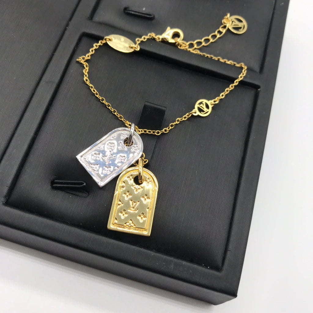 BG - Holiday Necklace louis vuitton029