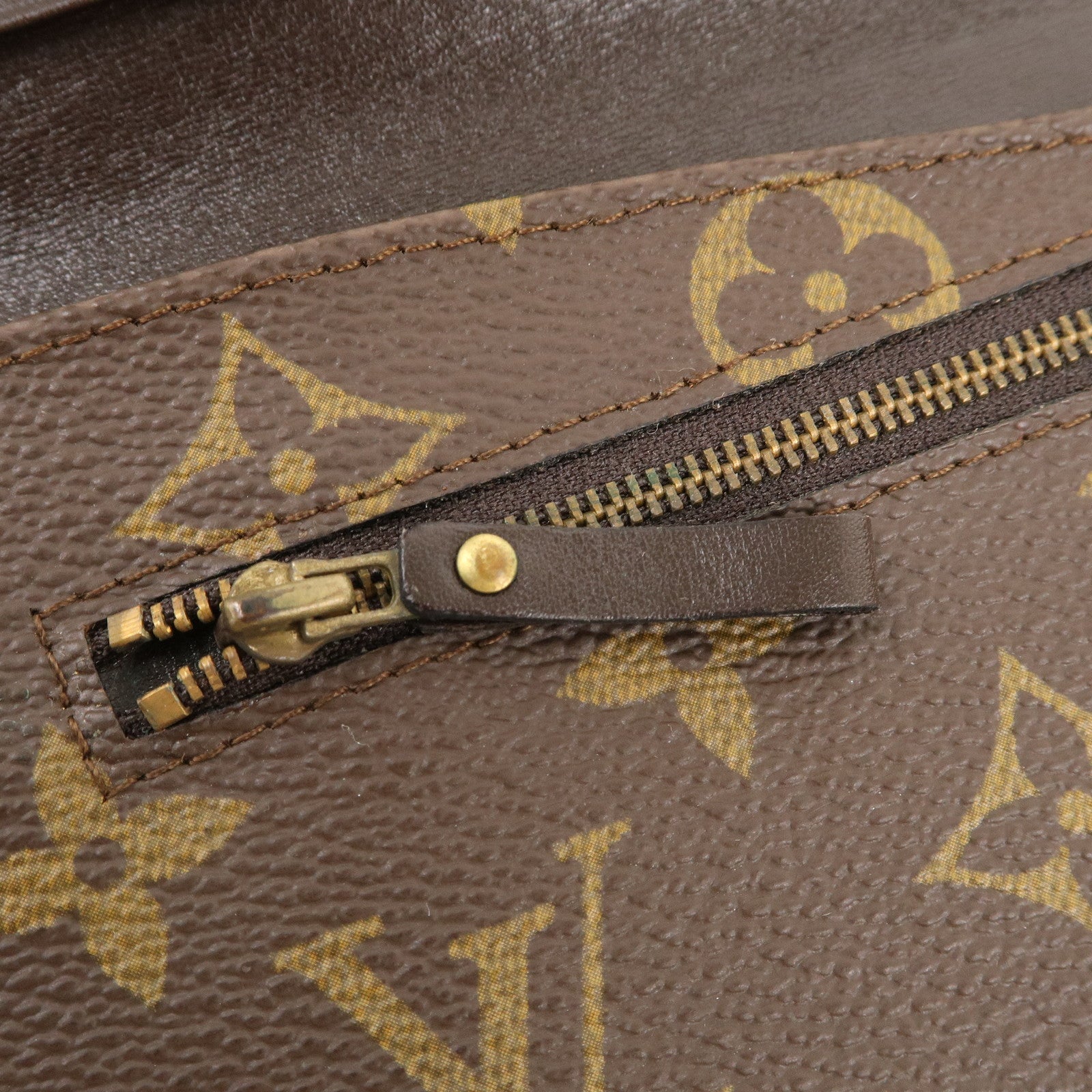 Louis Vuitton Monogram Pochette Lava 23 Clutch Bag M51940