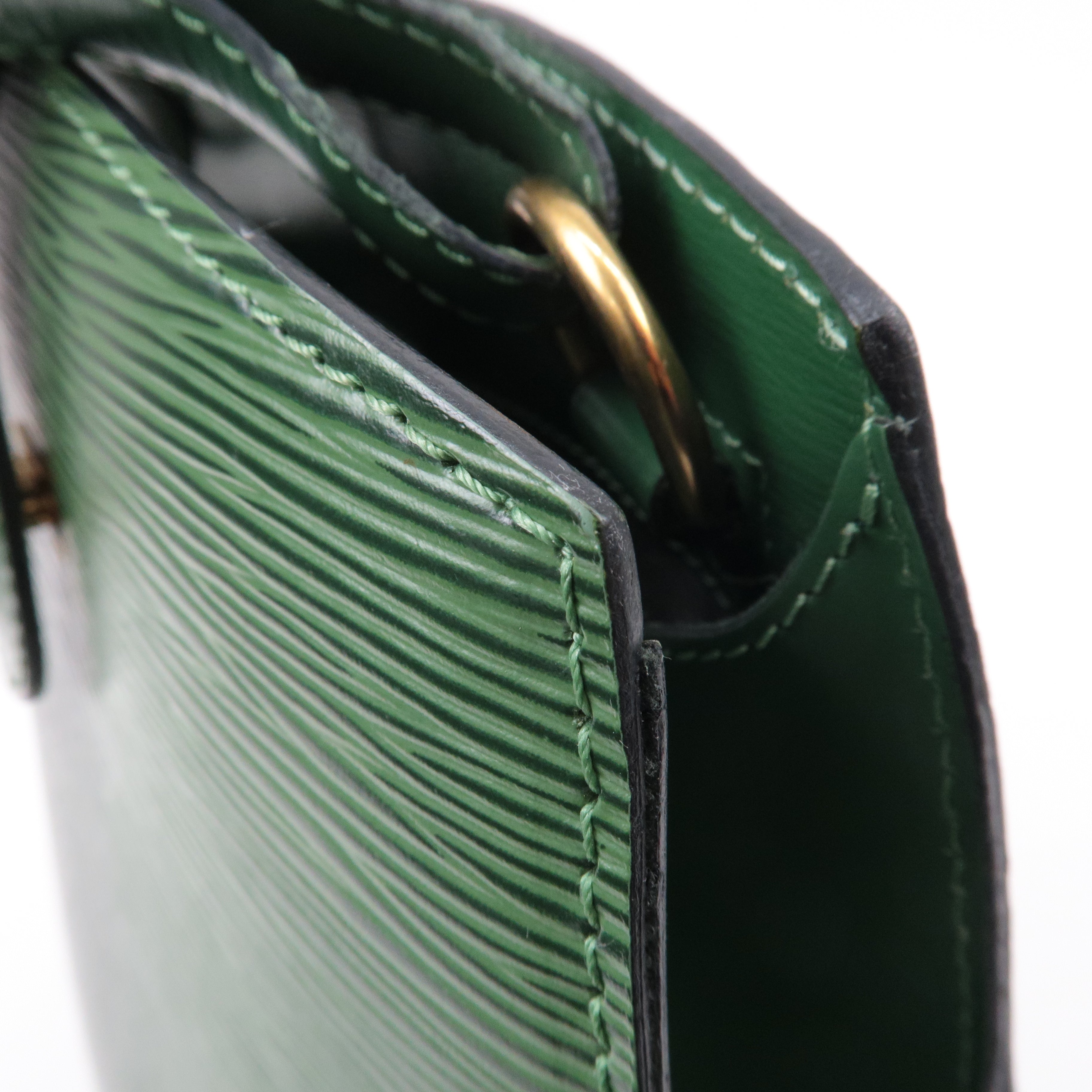 Louis Vuitton Epi Cluny Shoulder Bag Borneo Green M52254