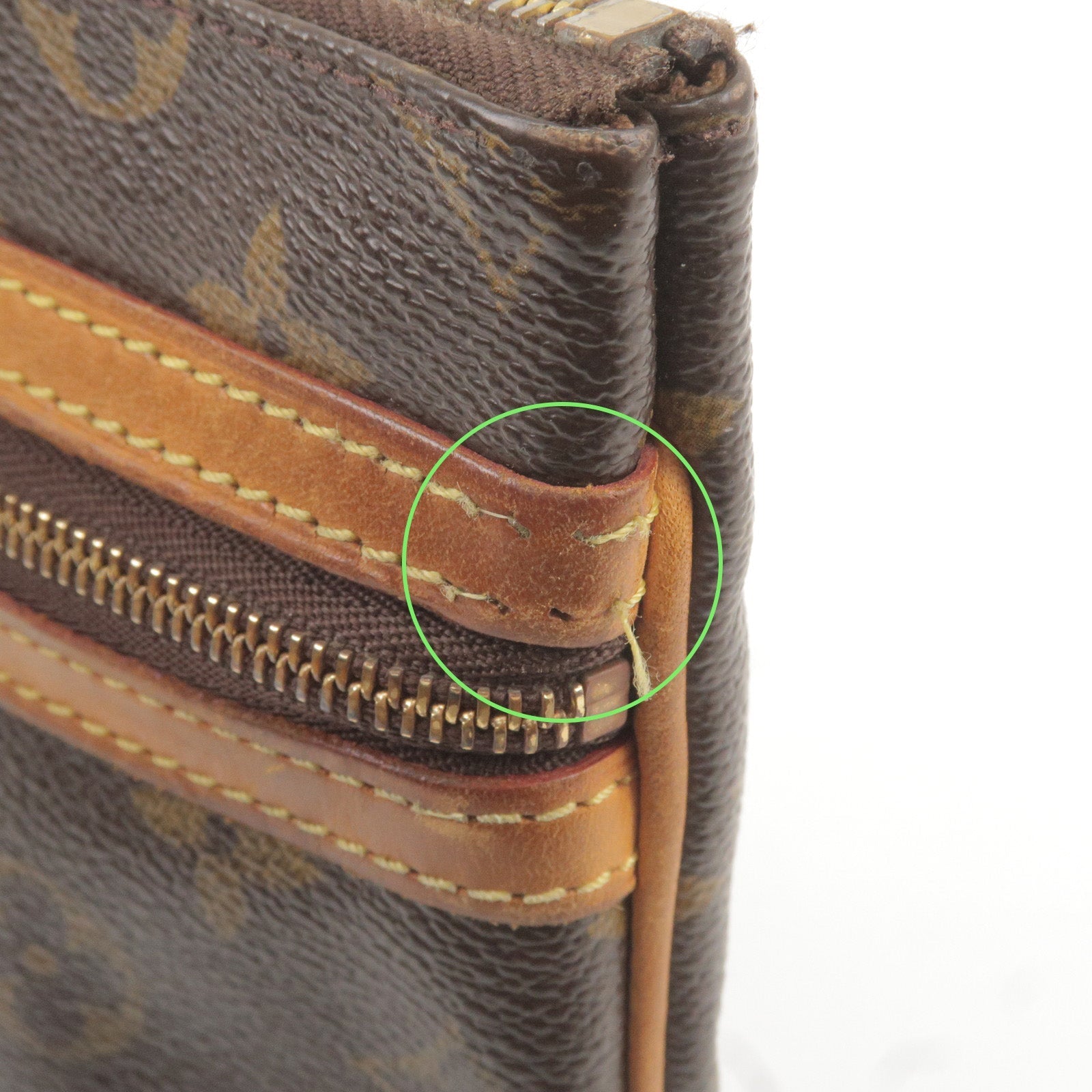 Louis Vuitton Monogram Pochette Bosphore Shoulder Bag M40044