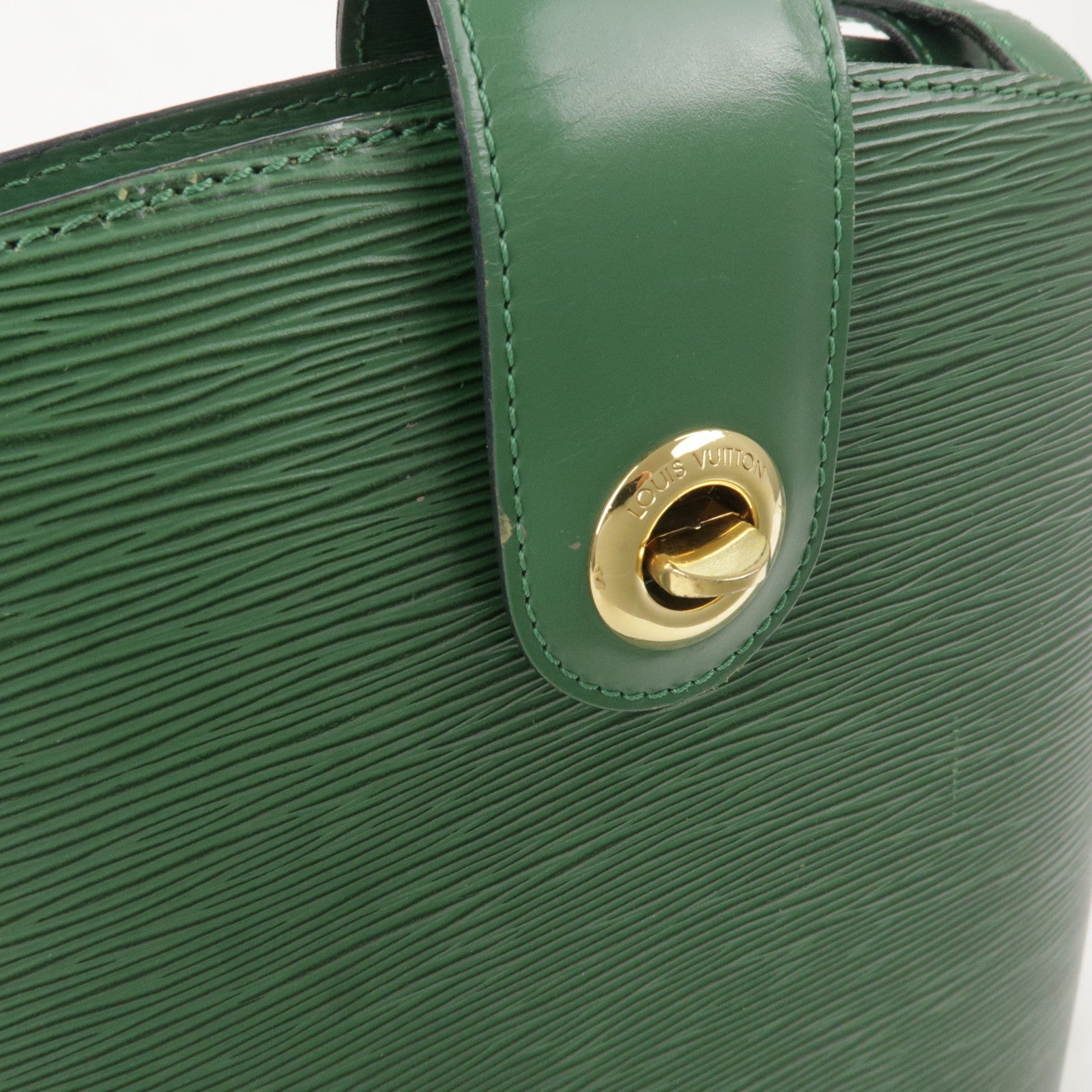 Louis Vuitton Epi Cluny Shoulder Bag Borneo Green M52254