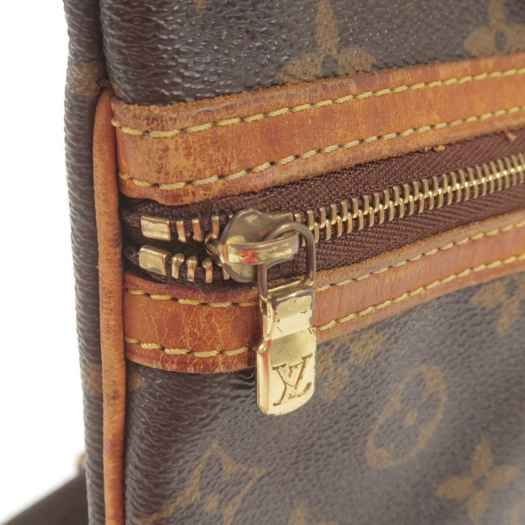 Louis Vuitton Monogram Pochette Bosphore Shoulder Bag M40044