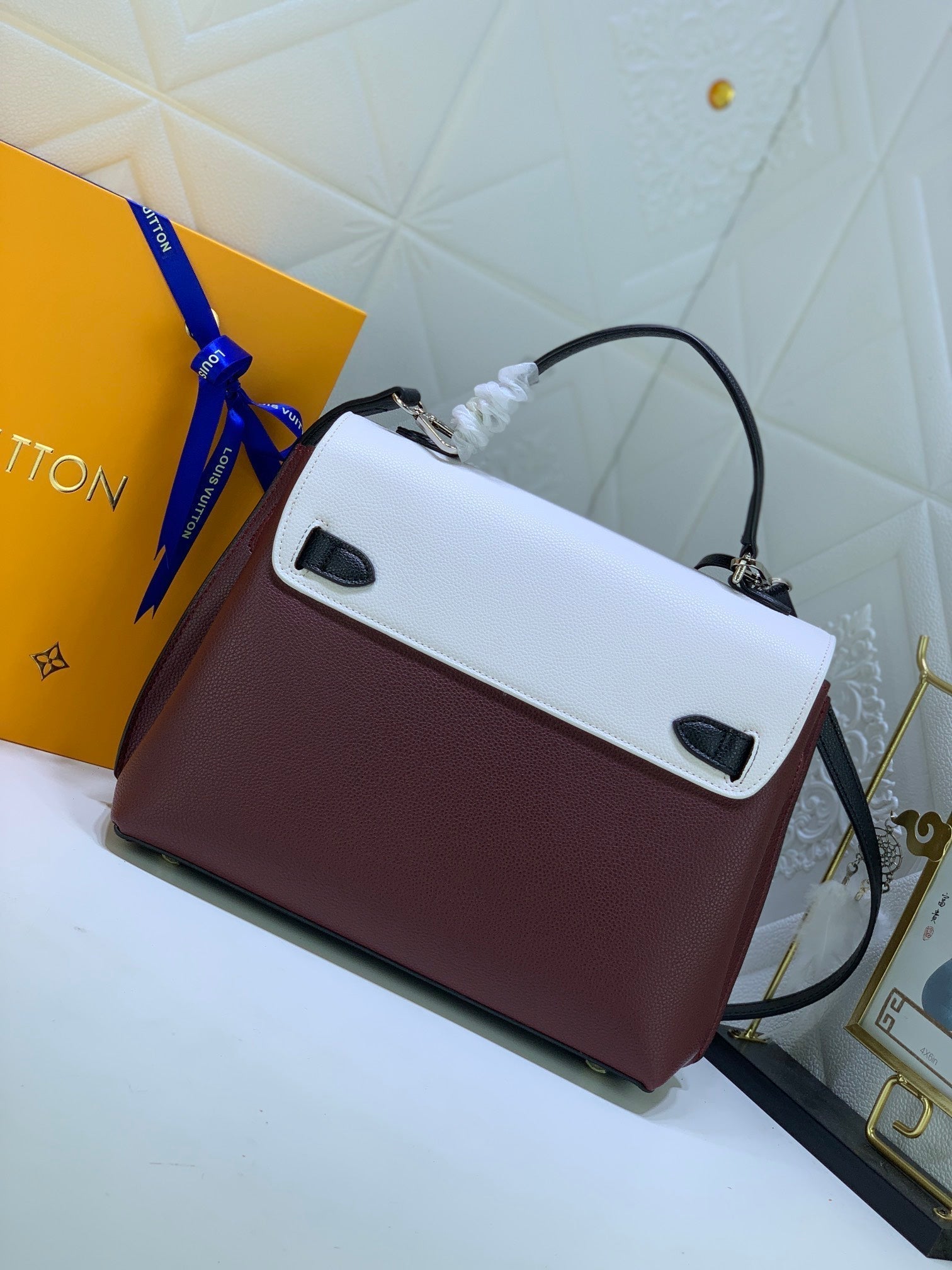 Luxury Bags Louis Vuitton  747