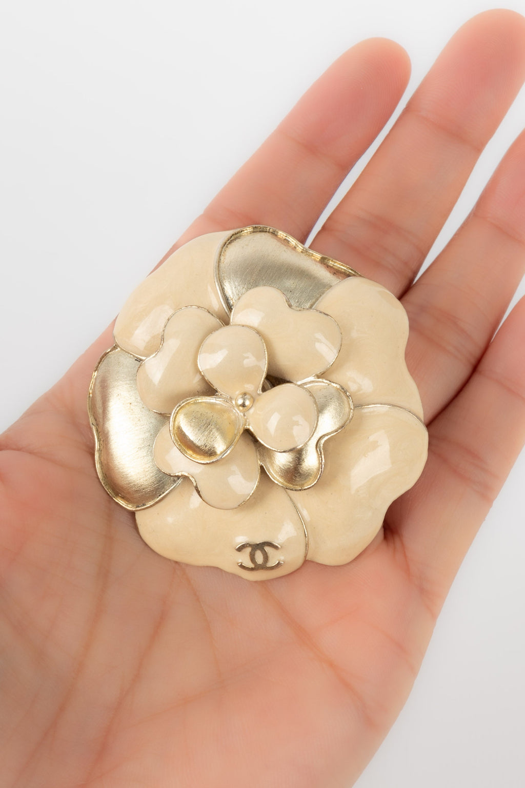Broche camélia Chanel 2007