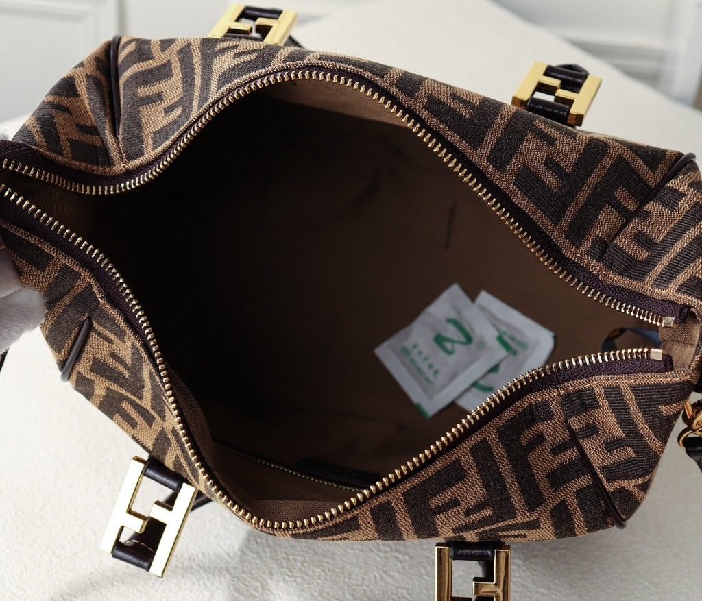 Designer Handbags Fendi 180