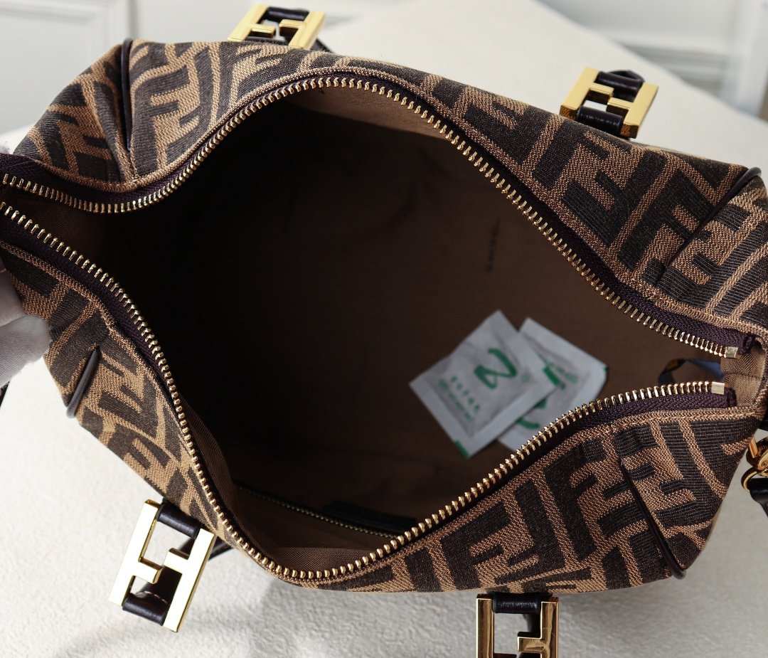 Designer Handbags Fendi 180