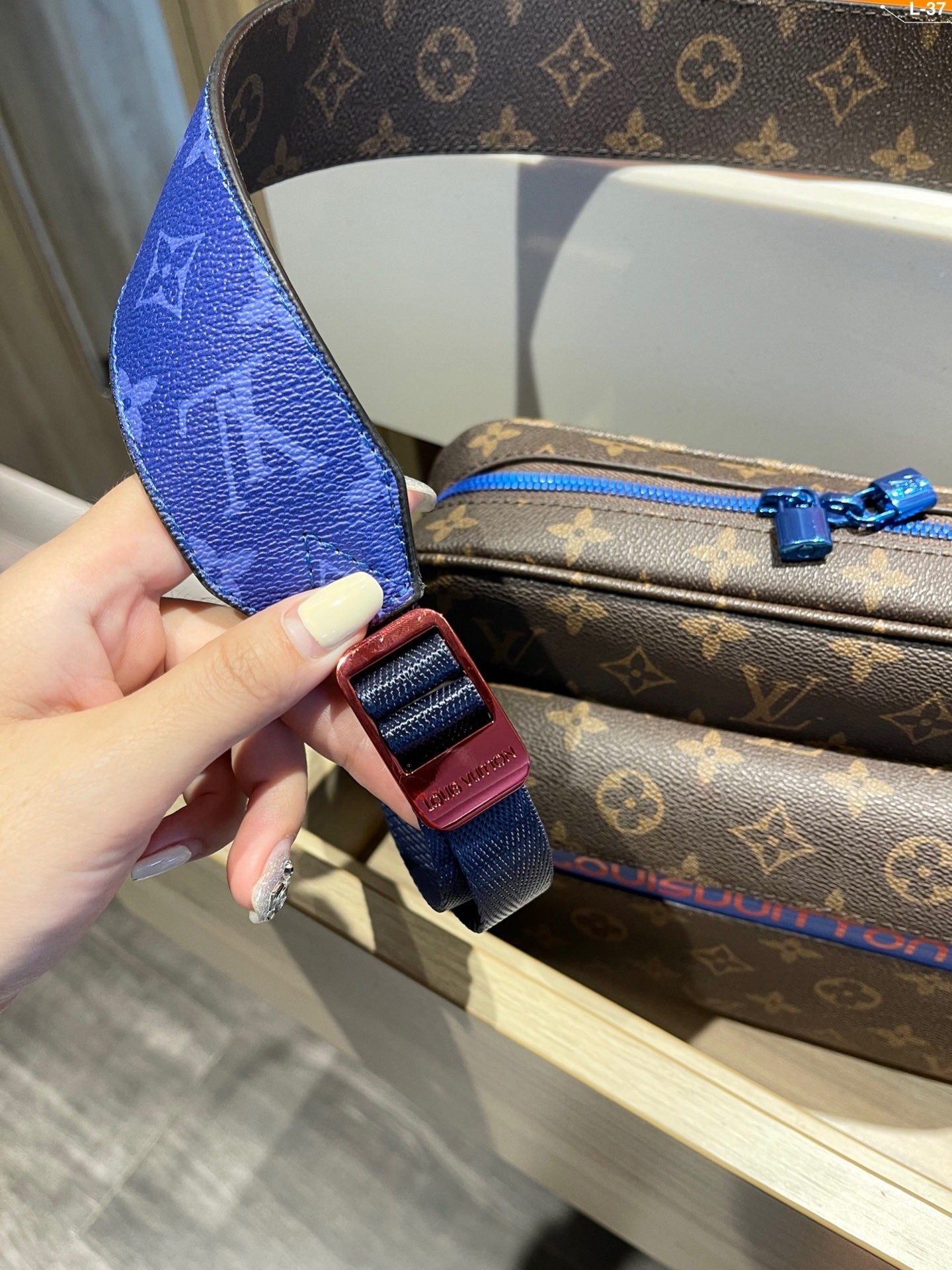 Designer Handbags louis vuitton 506