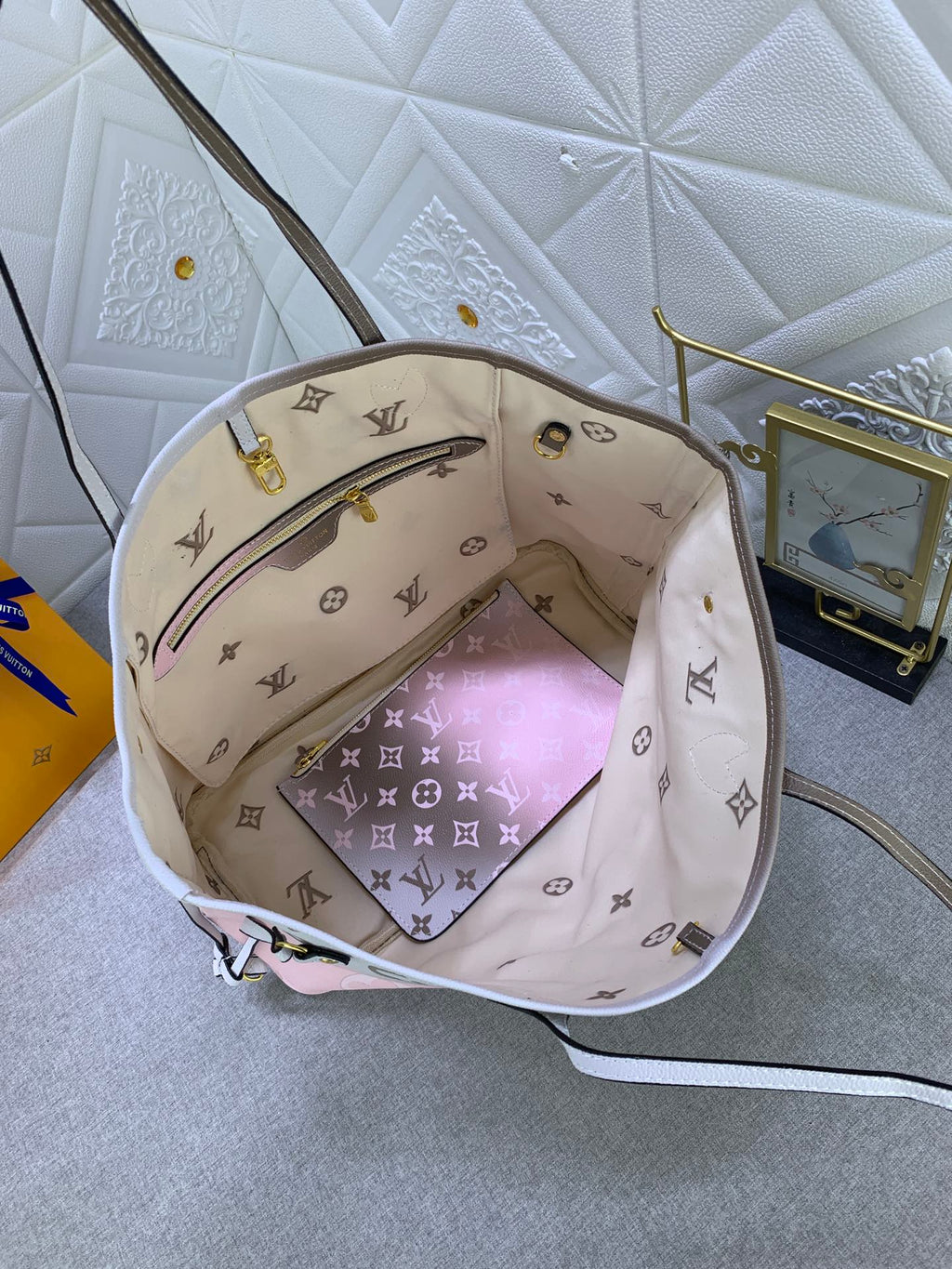 New Bag Louis Vuitton  650