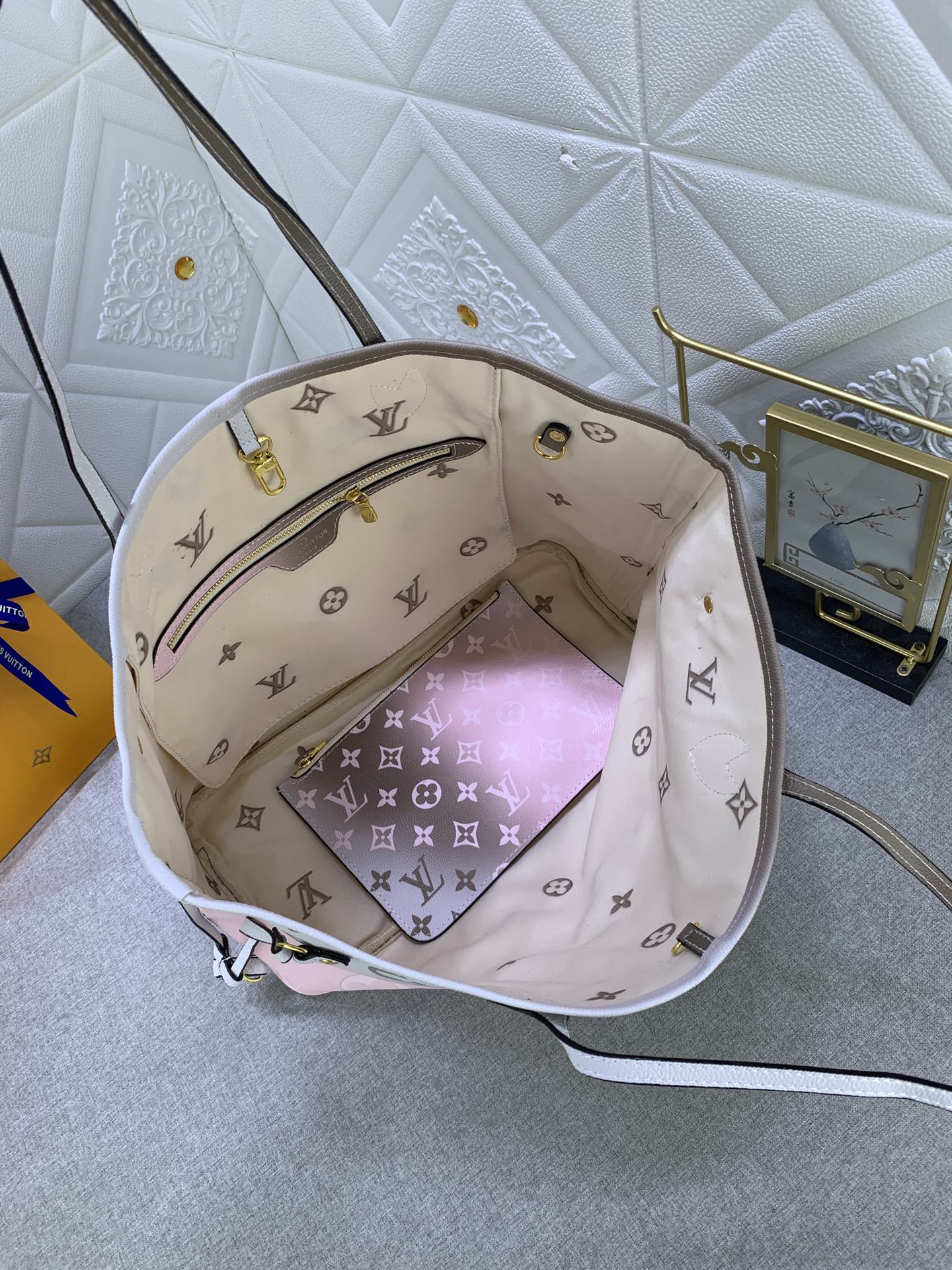 New Bag Louis Vuitton  650