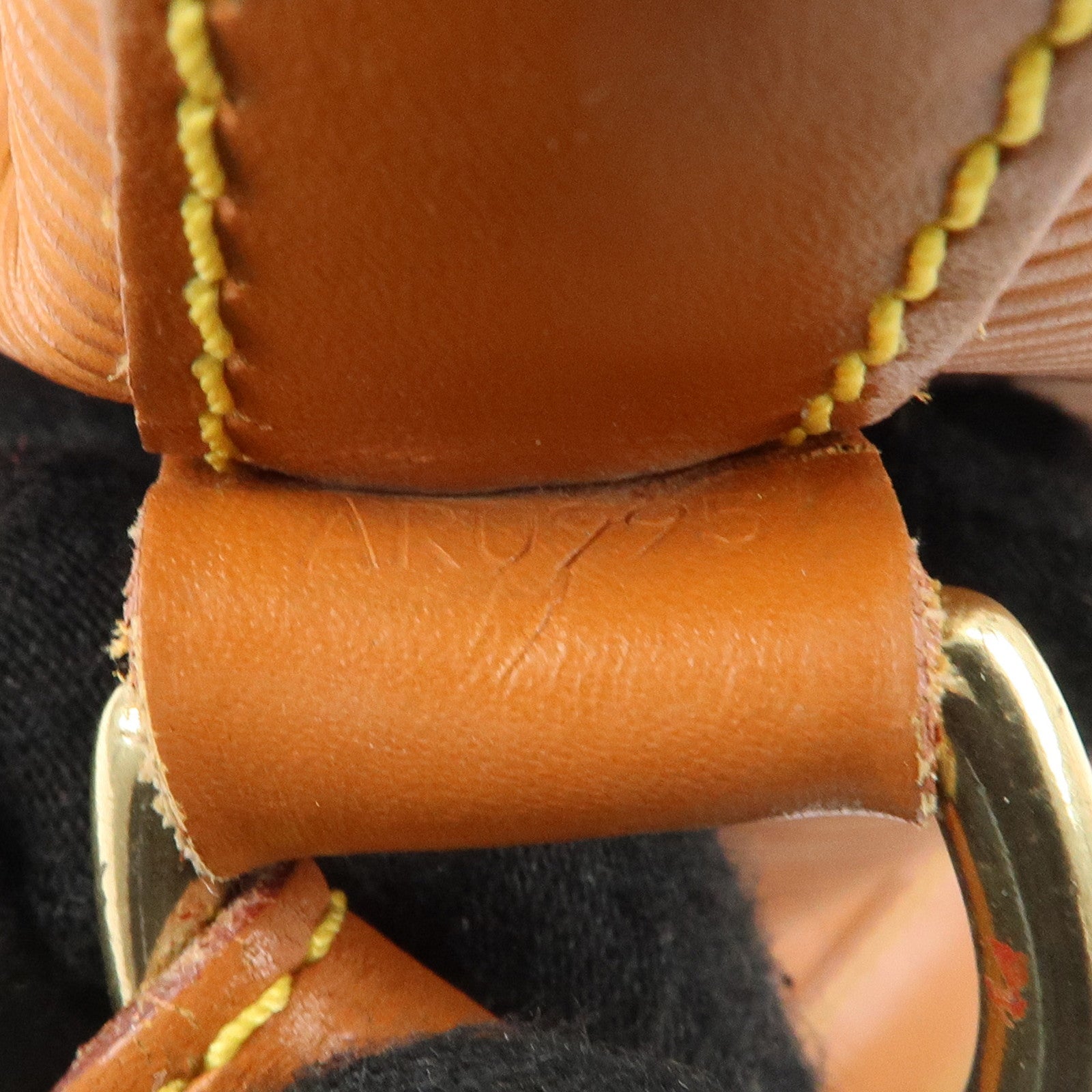Louis Vuitton Epi Leather Noe Shoulder Bag Zipang Gold M44008