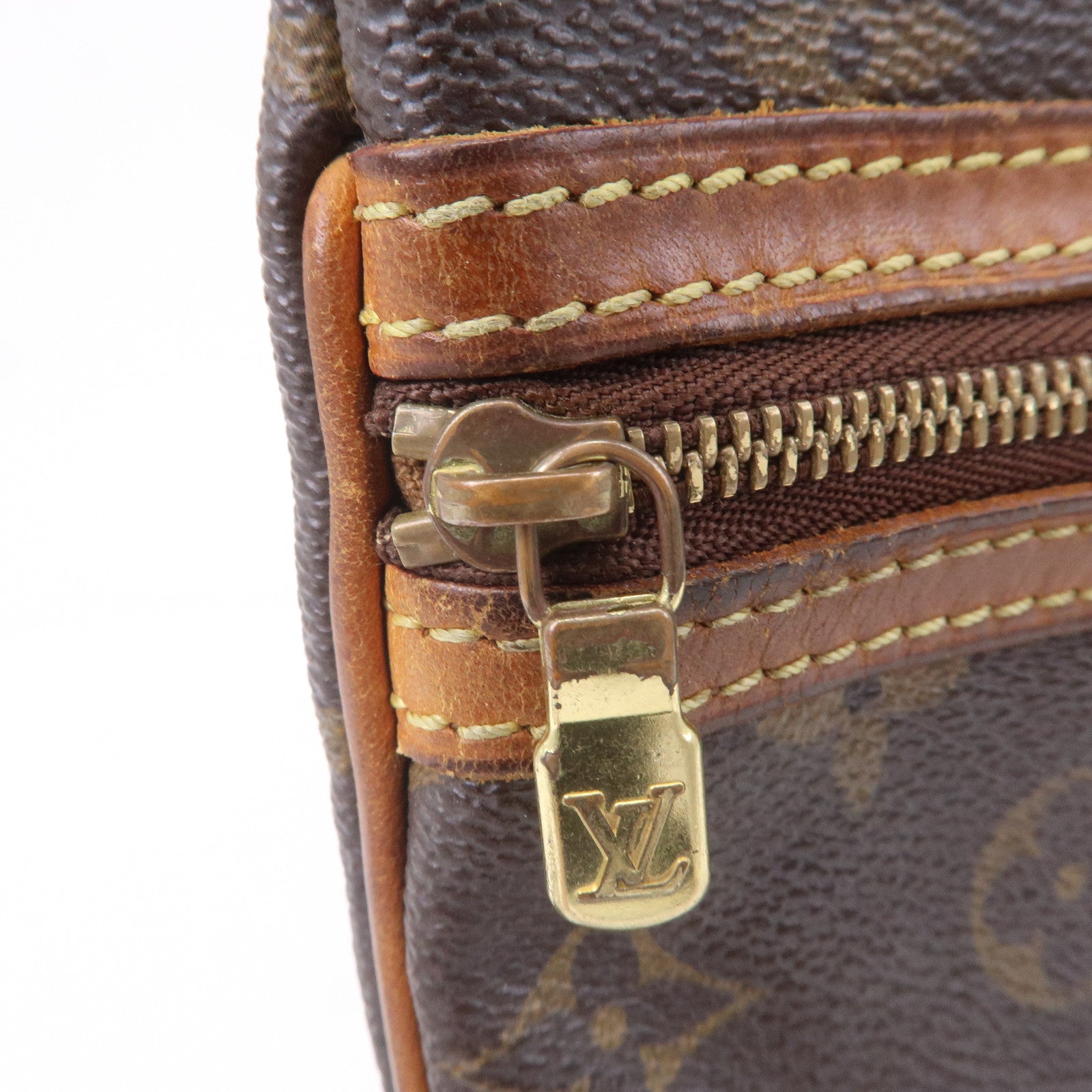 Louis Vuitton Monogram Pochette Bosphore Shoulder Bag M40044