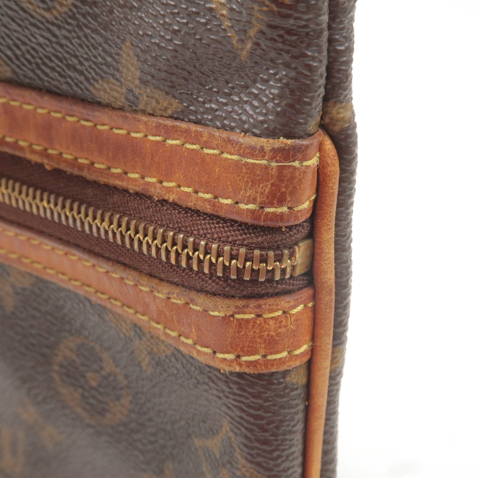 Louis Vuitton Monogram Pochette Bosphore Shoulder Bag M40044