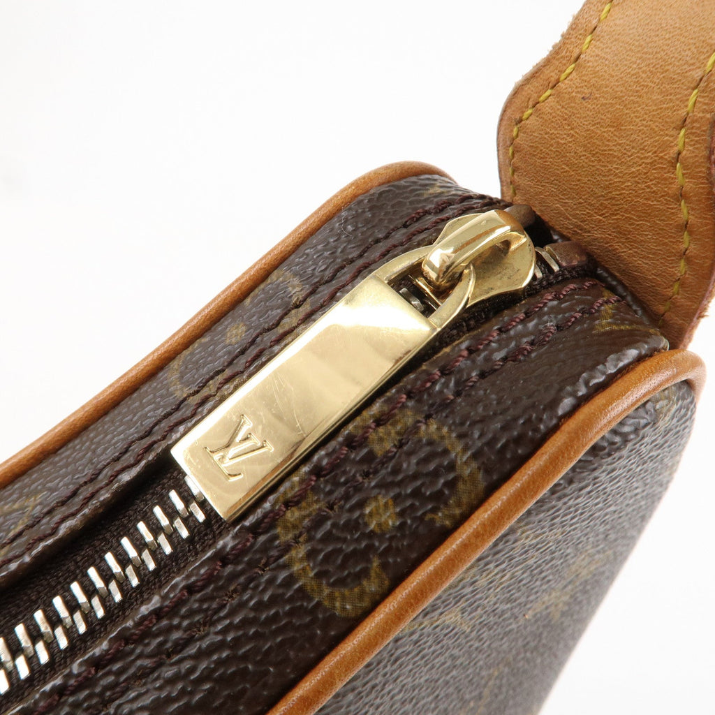 Louis Vuitton Monogram Pochette Croissant Shoulder Bag M51510