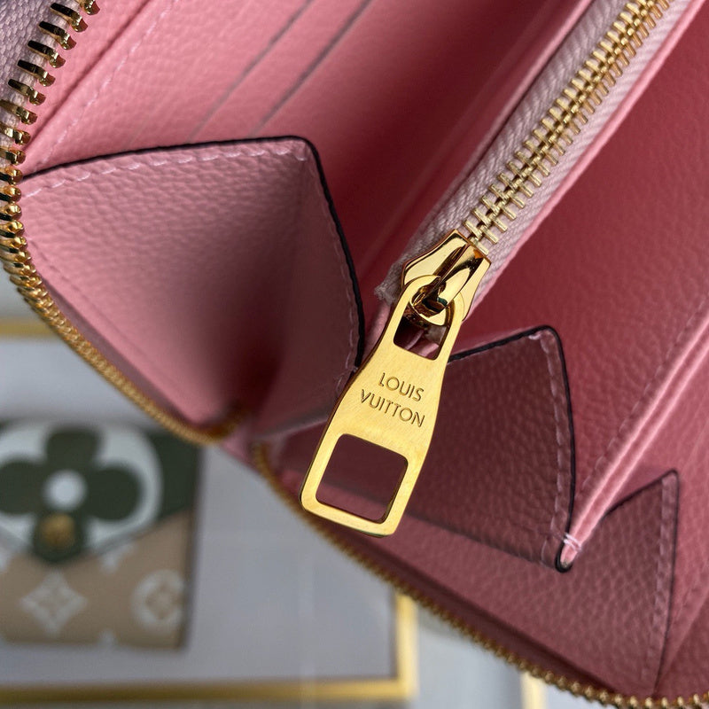 Louis Vuitton Luxury Bags 1821