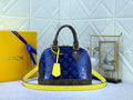 Luxury Bags Louis Vuitton  835